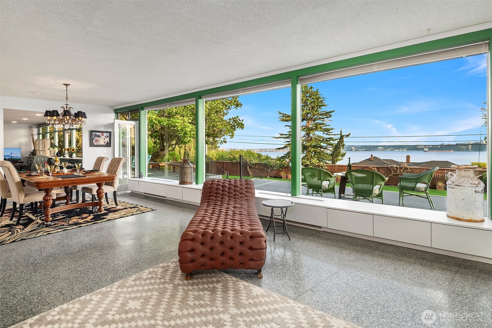 618 Le-lou-wa Place Property Photo 4