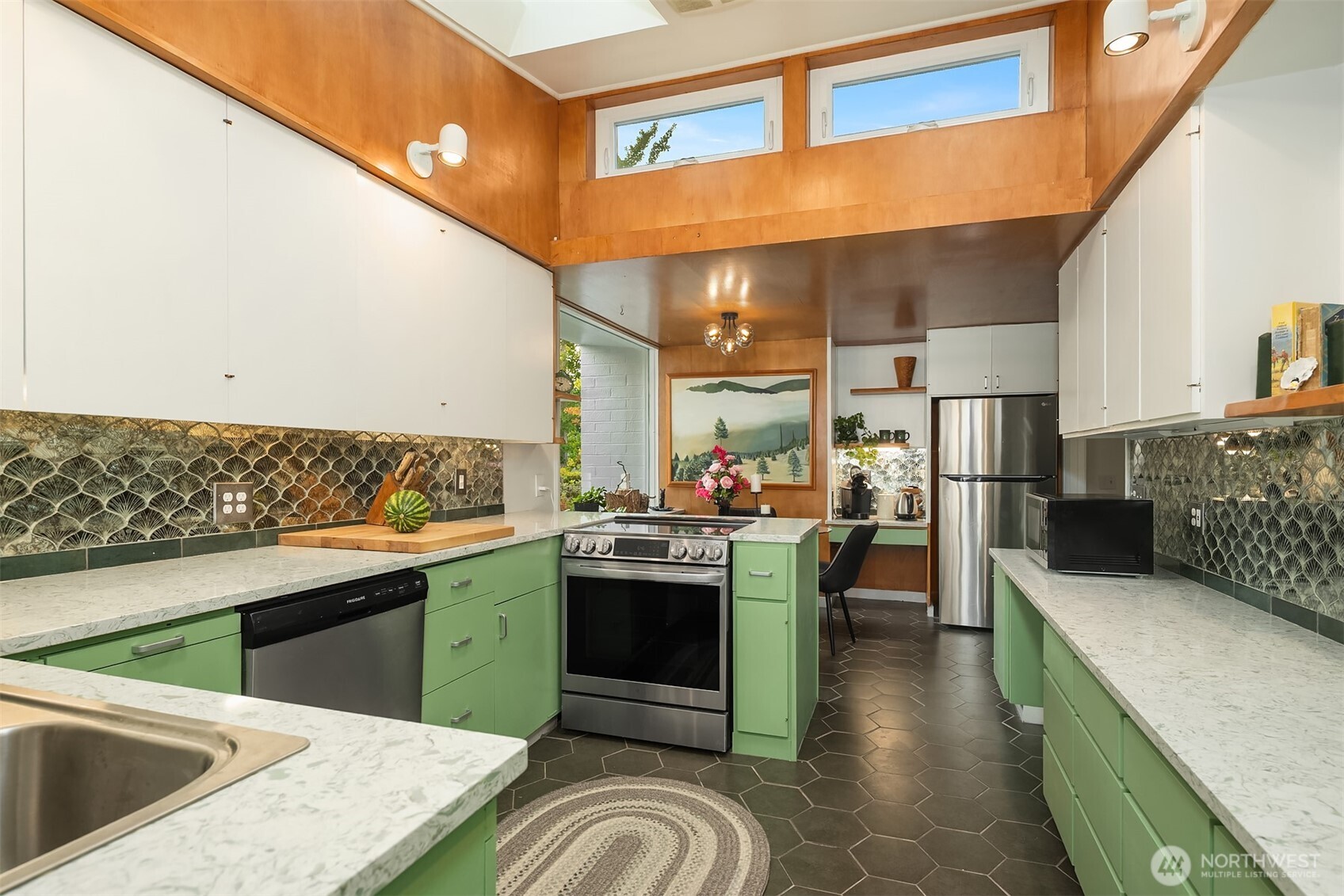 618 Le-lou-wa Place Property Photo 12