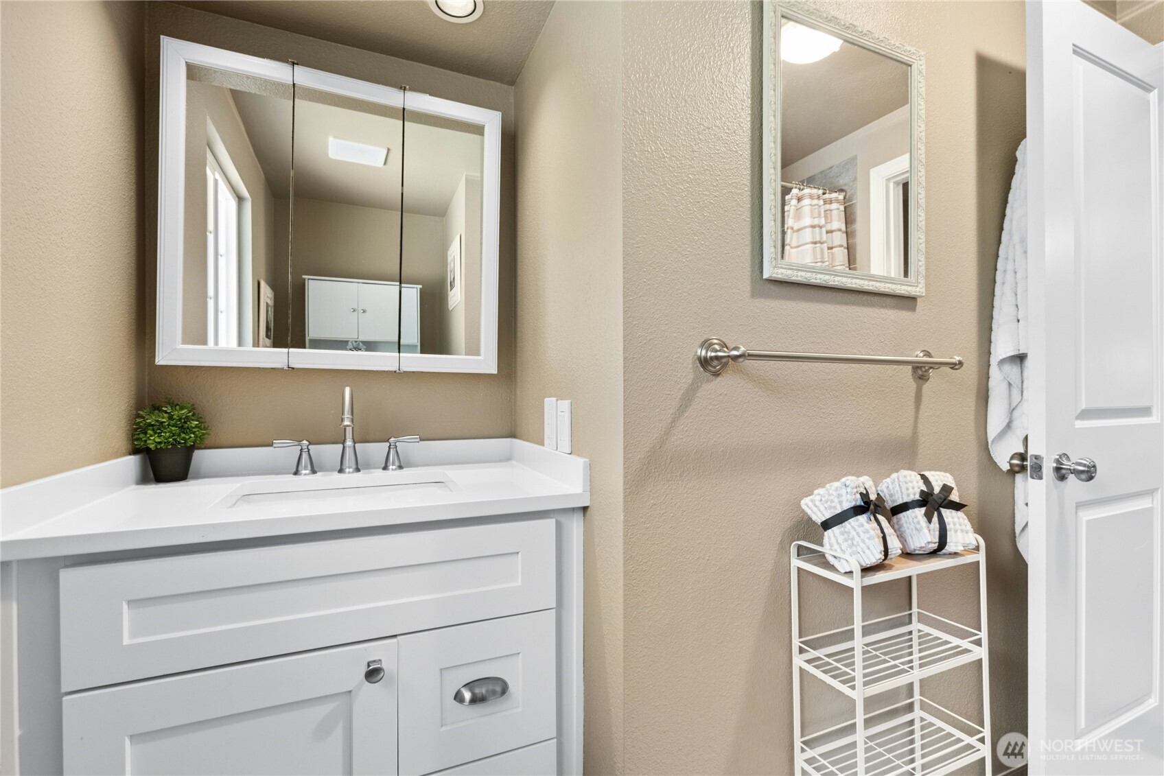 860 Valley View Place Property Photo 15
