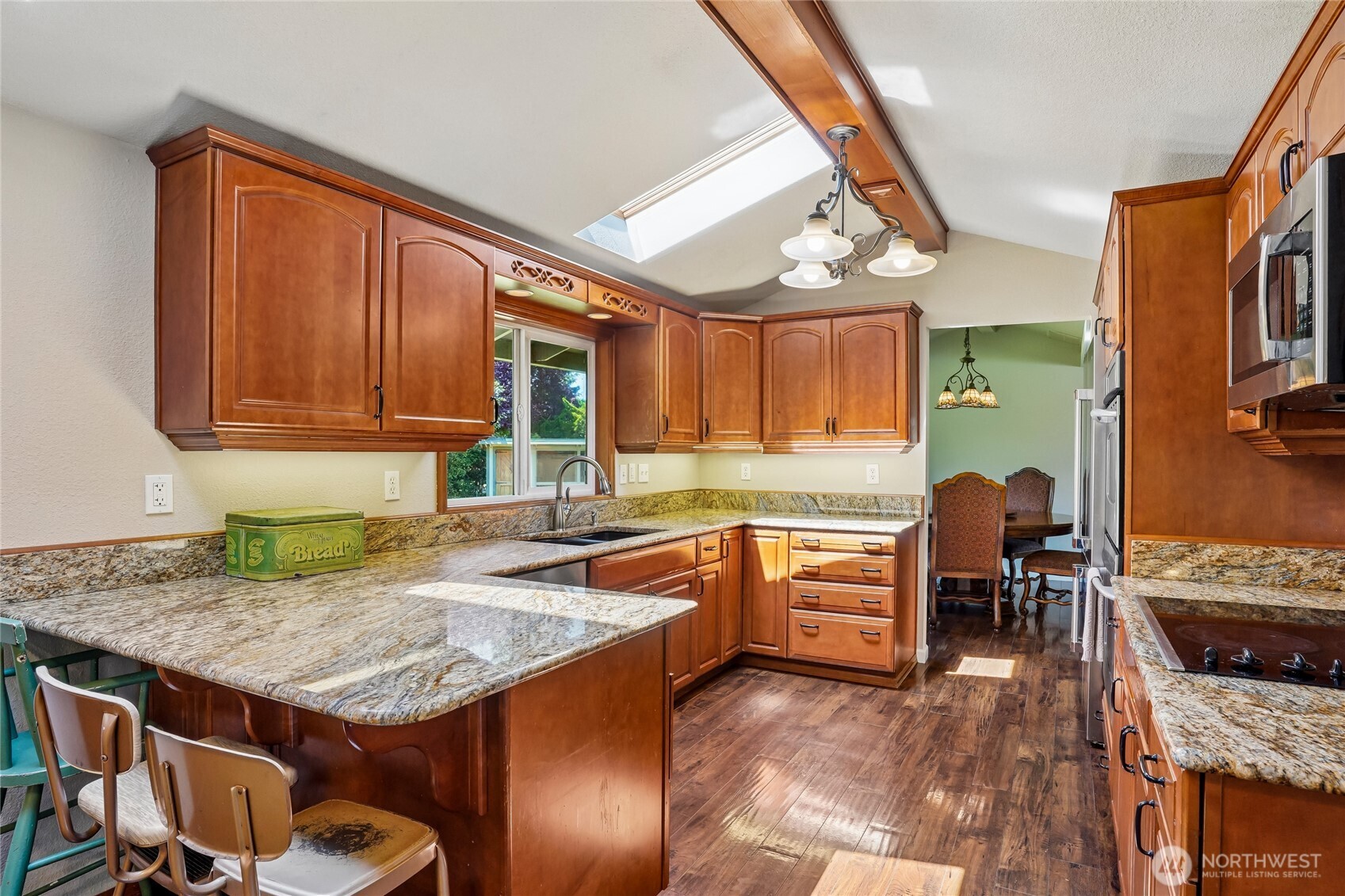 3922 180th Street Property Photo 4