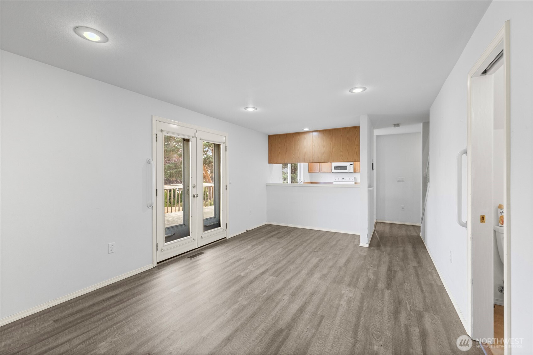 1627 E Spruce Court Property Photo 18