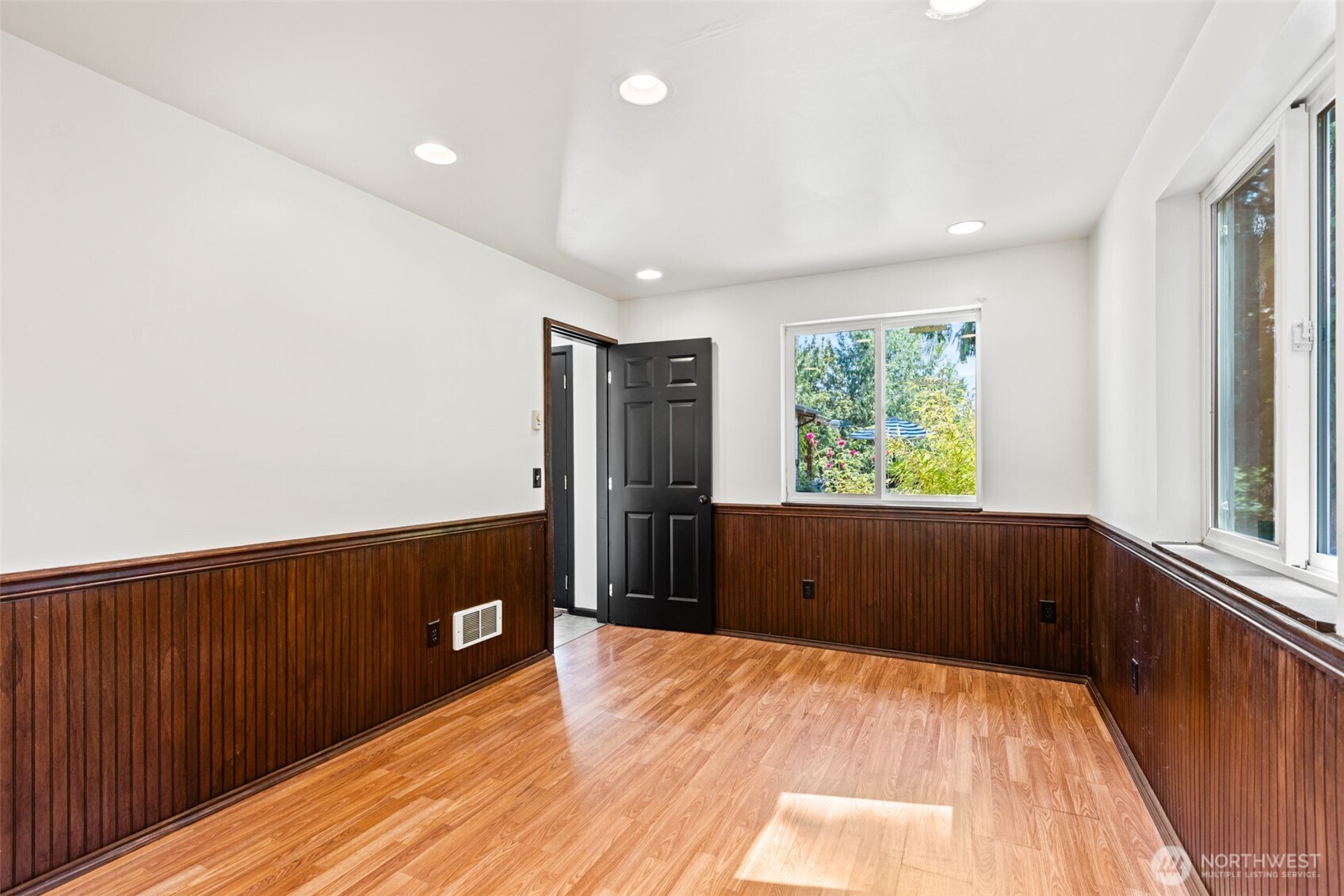 834 Durrwachter Road Property Photo 14