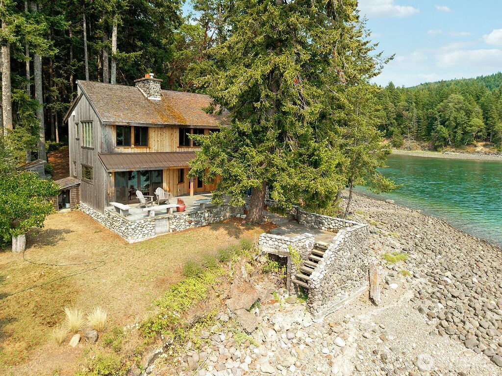 440 Bee Mill Road Property Photo 1