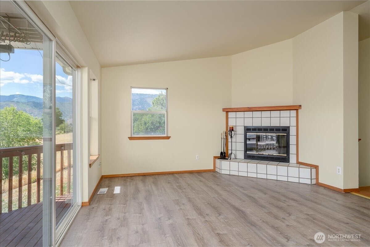 57 Katalpa Lane Property Photo 10