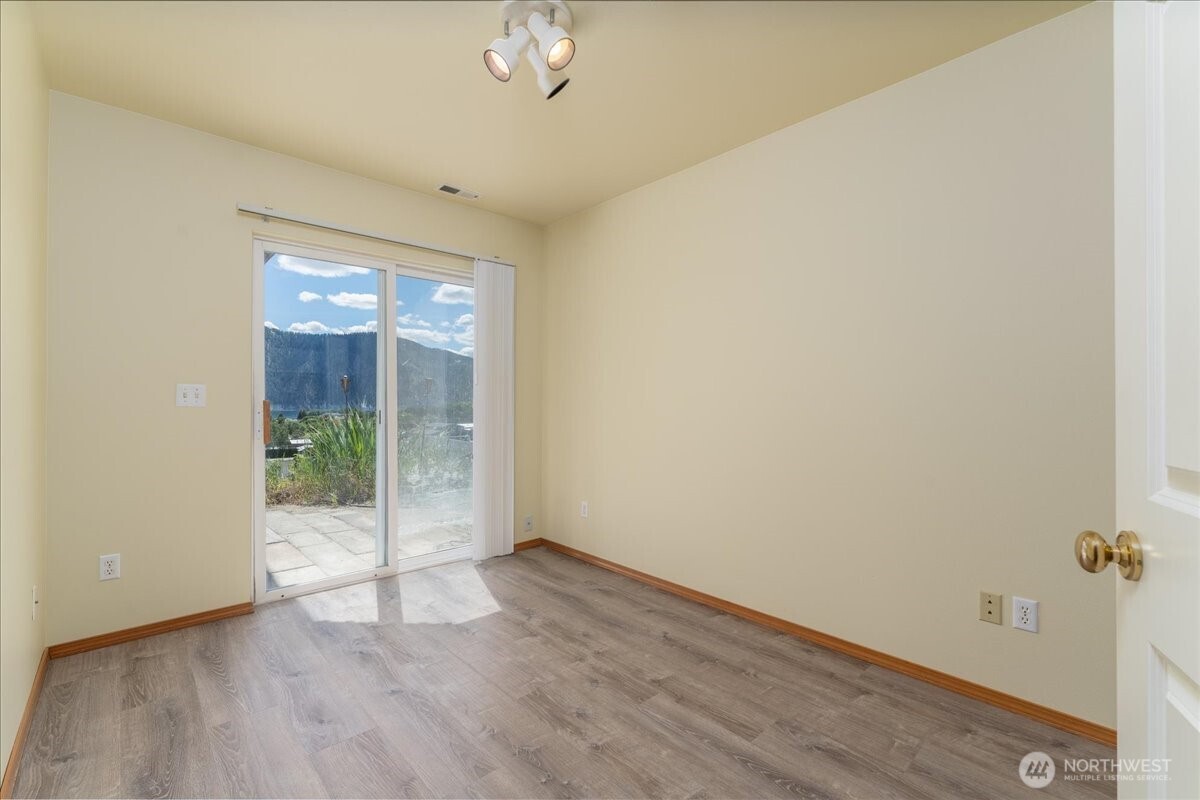 57 Katalpa Lane Property Photo 25