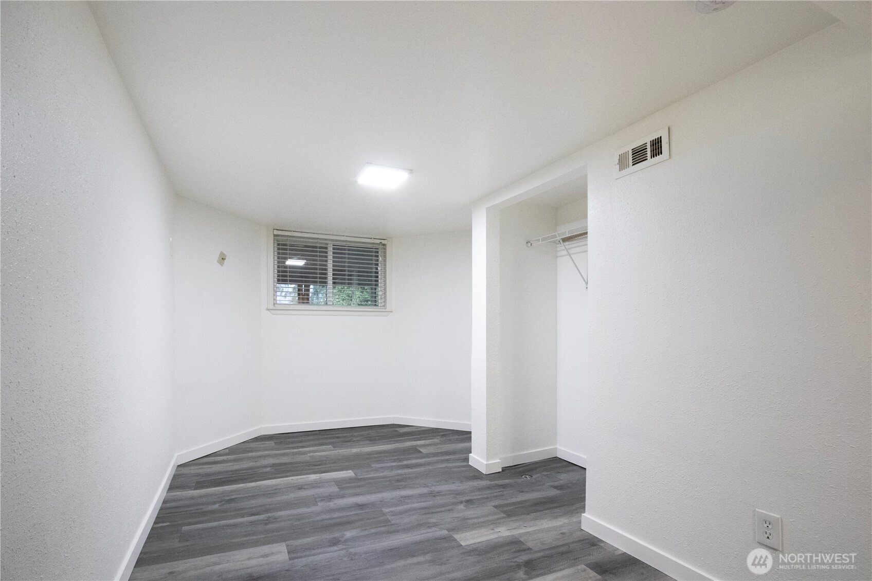 11634 25th Avenue Property Photo 23