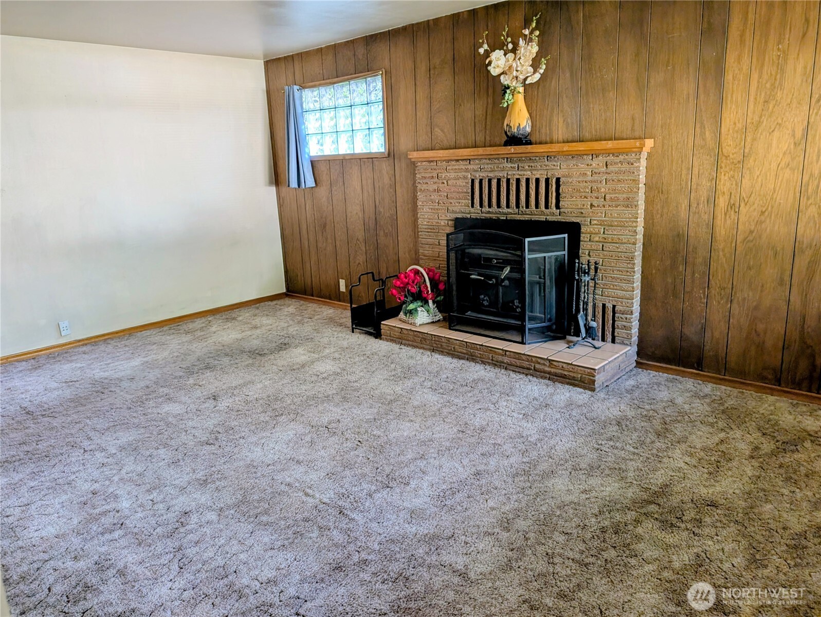 804 E 5th Avenue Property Photo 4