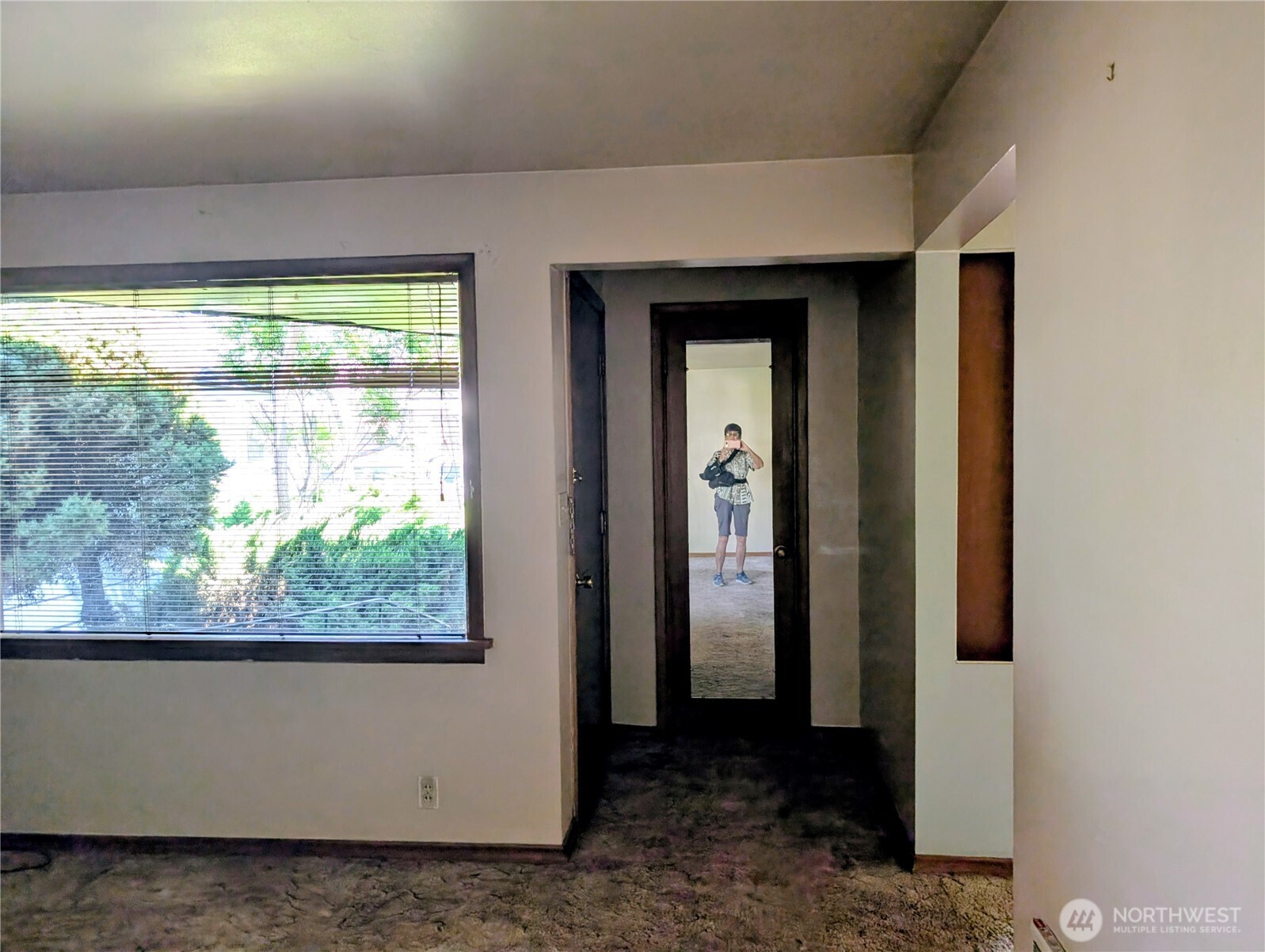 804 E 5th Avenue Property Photo 7