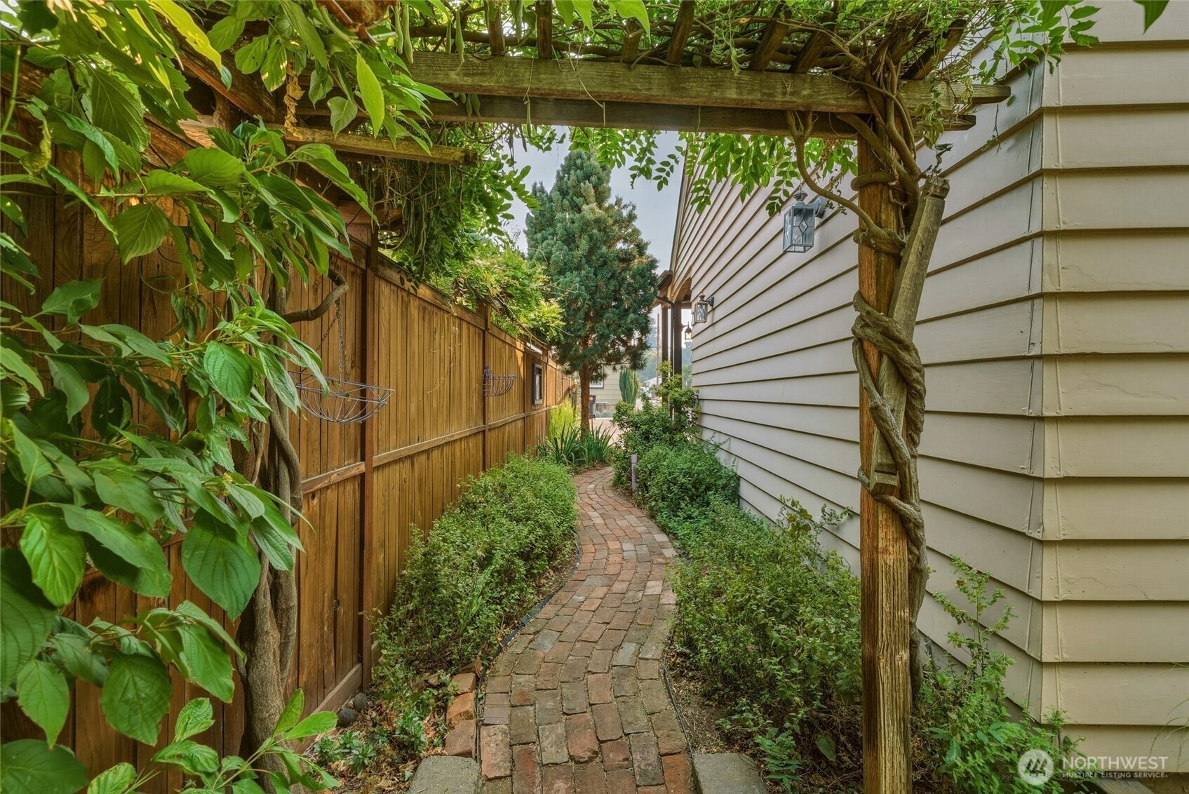 130 Dice Place Property Photo 37