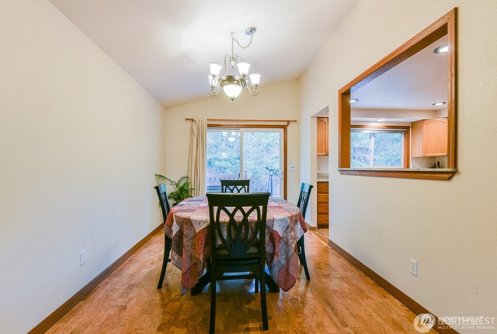 10381 Wilkes Court Property Photo 13