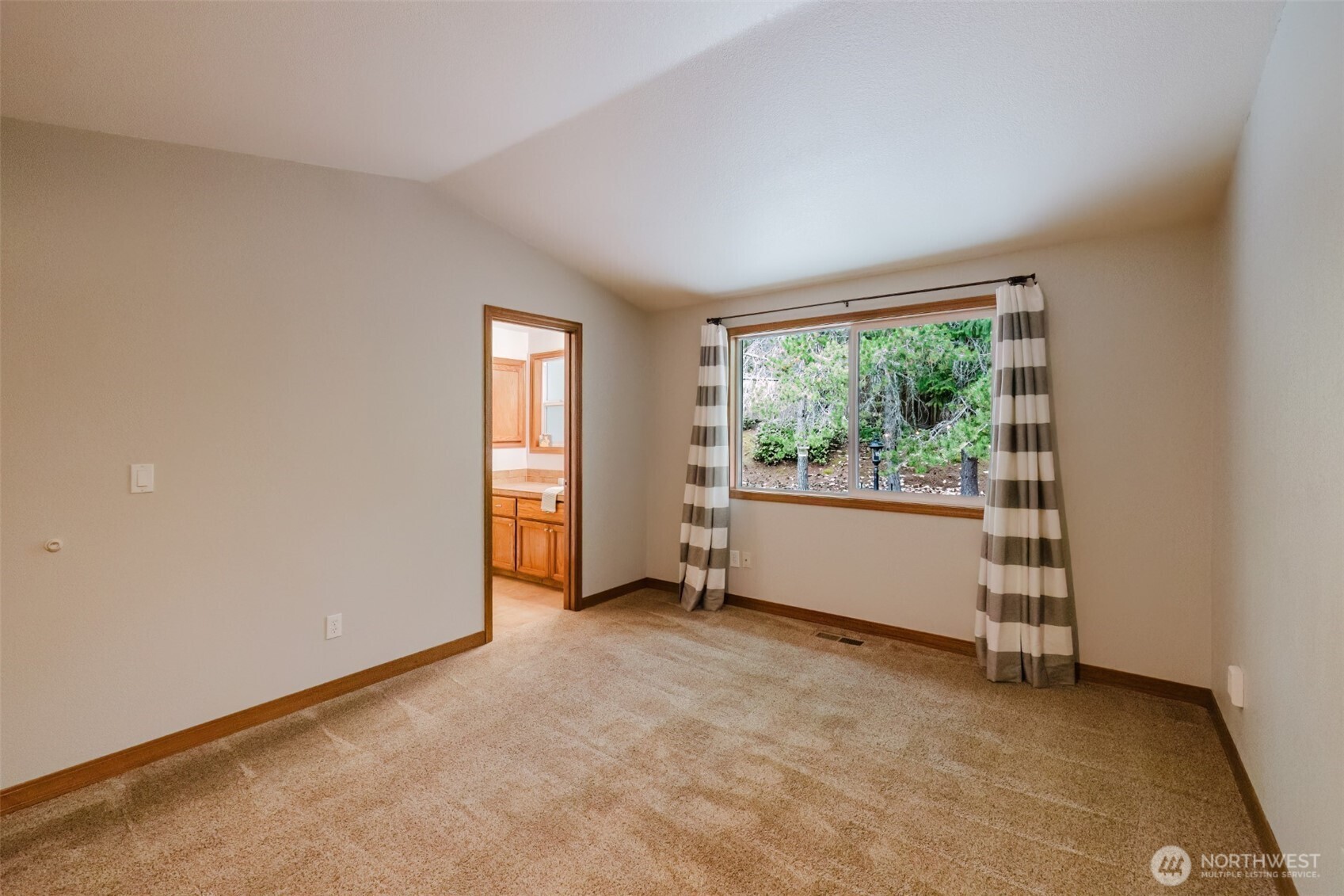 10381 Wilkes Court Property Photo 15