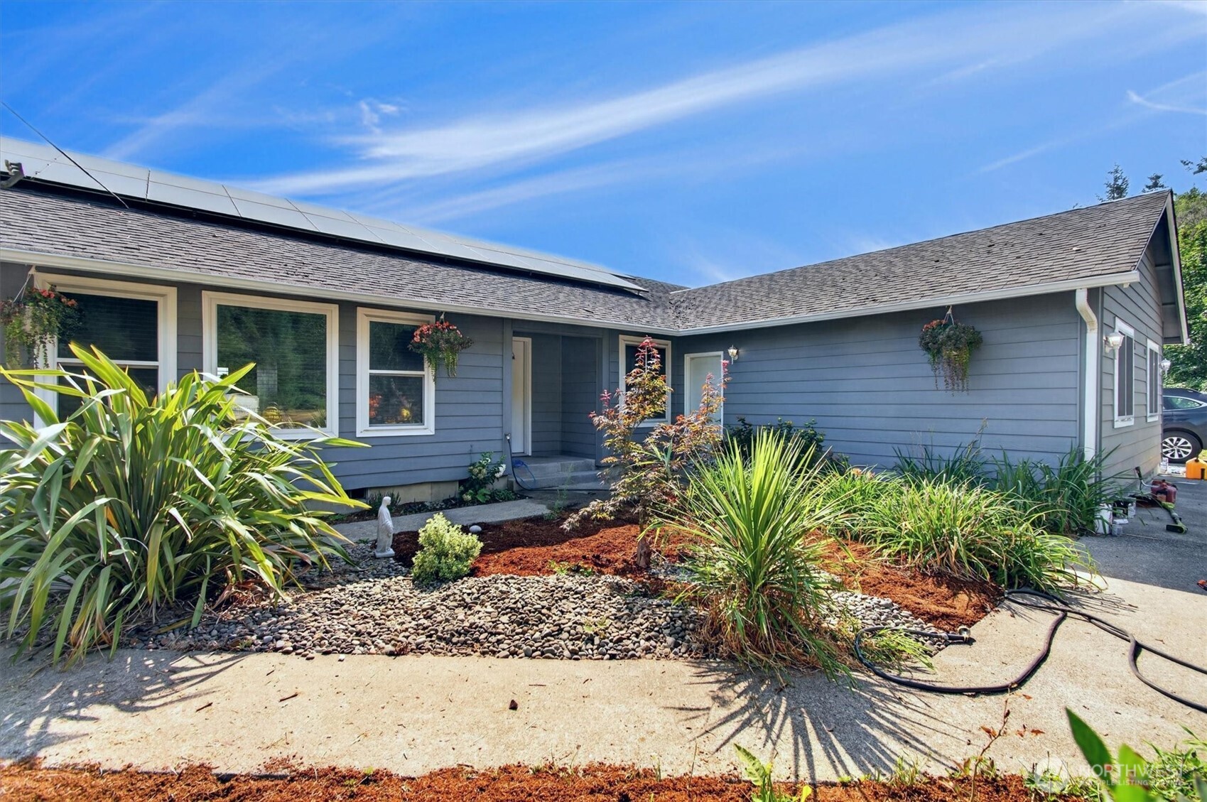 185 Westside Highway Property Photo 1