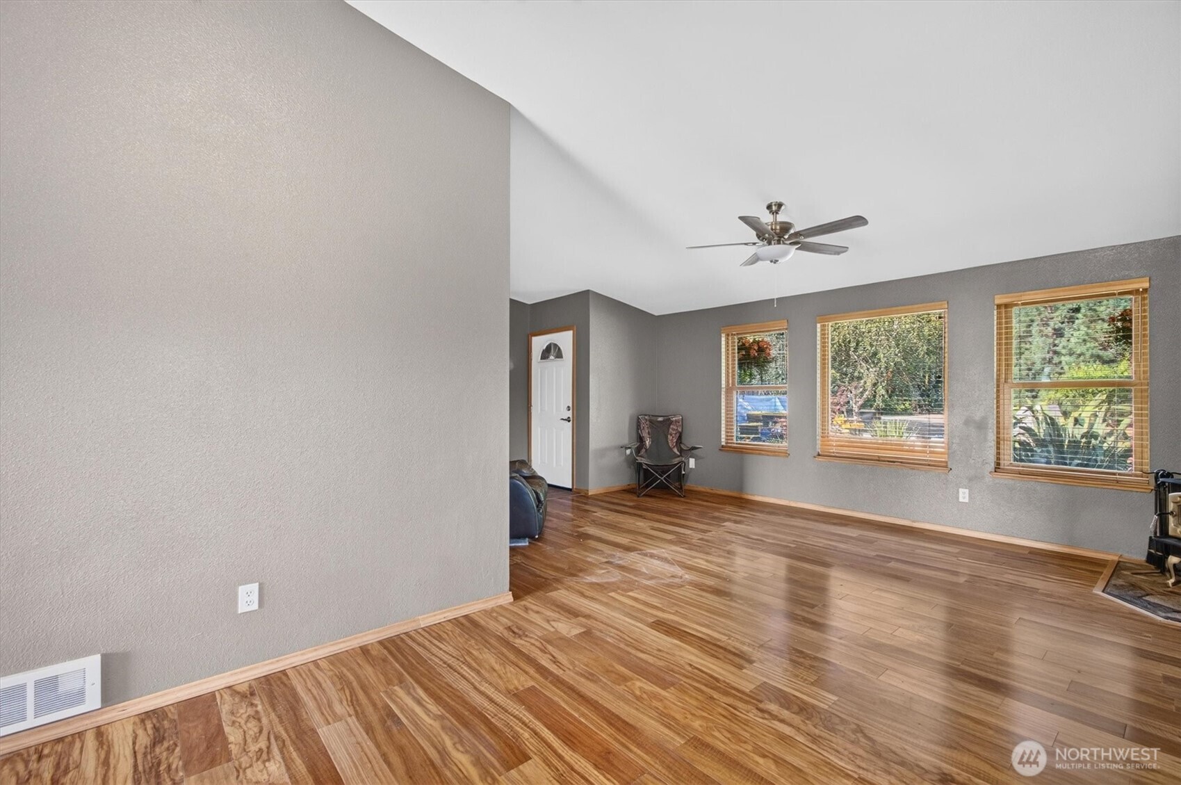 185 Westside Highway Property Photo 7