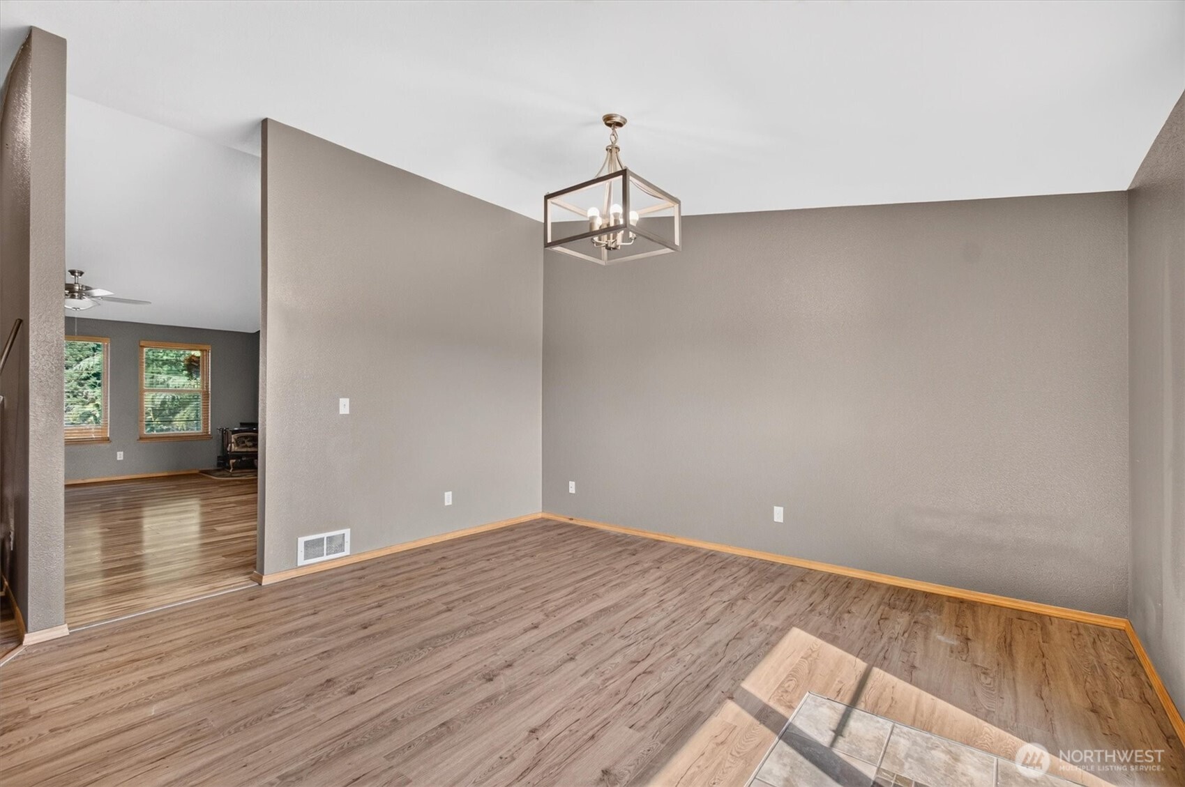 185 Westside Highway Property Photo 9