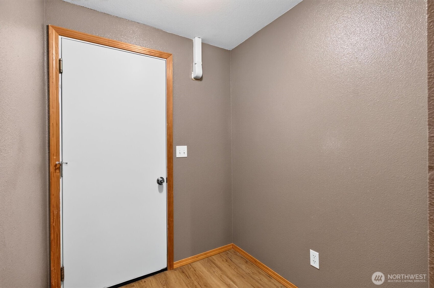185 Westside Highway Property Photo 18