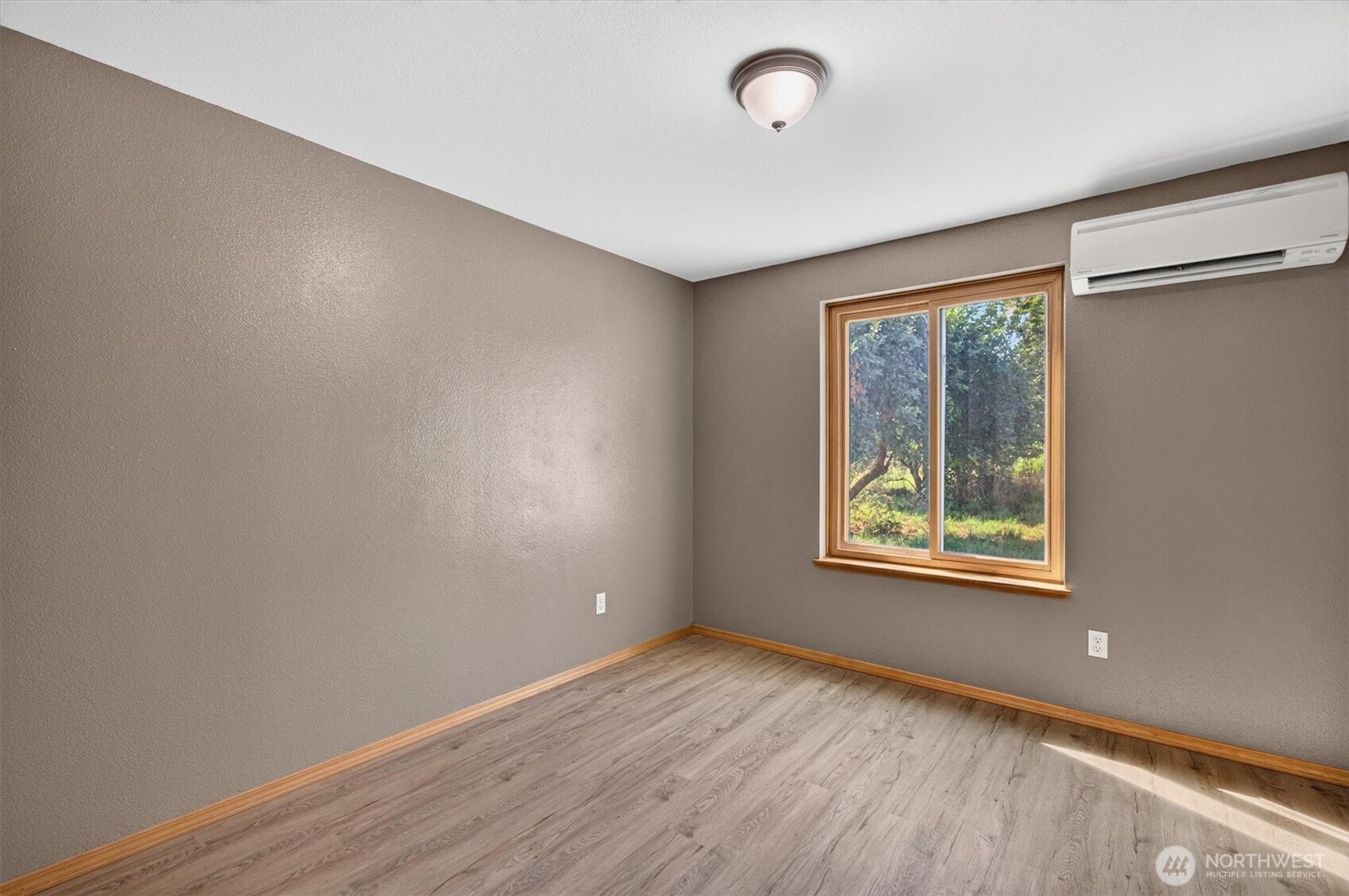 185 Westside Highway Property Photo 23