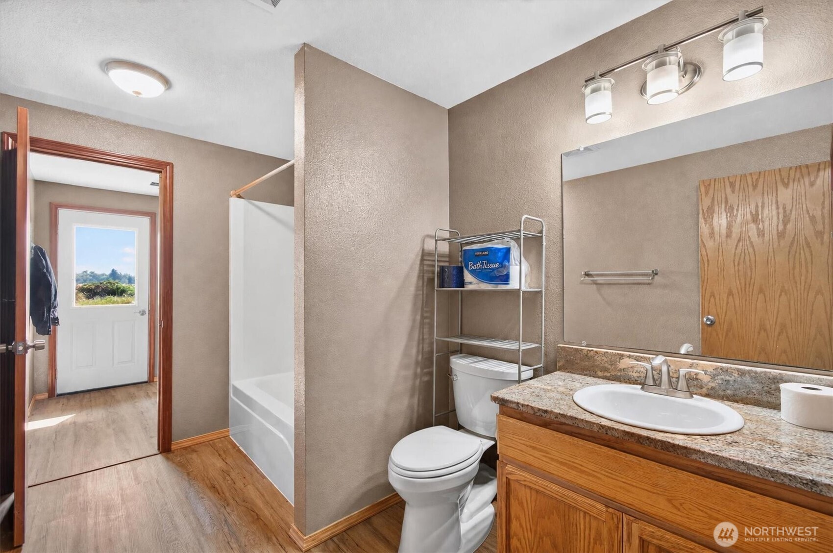 185 Westside Highway Property Photo 26