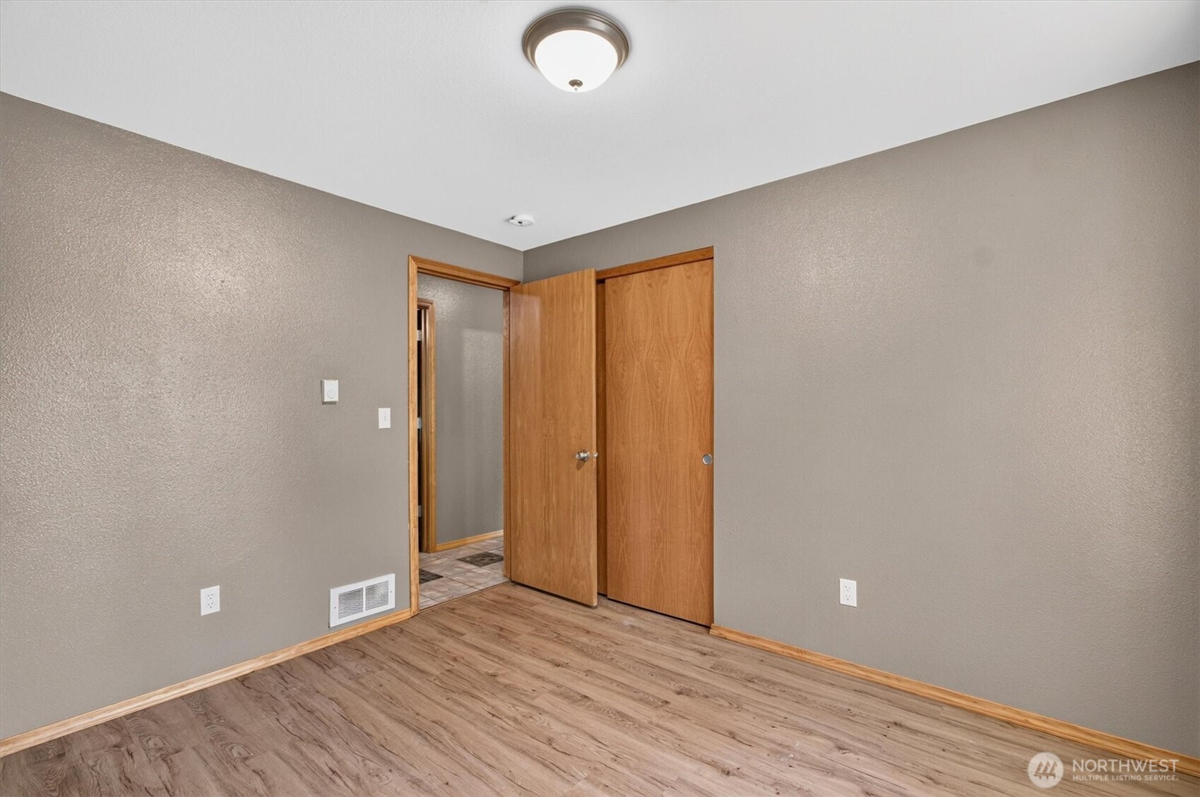 185 Westside Highway Property Photo 27