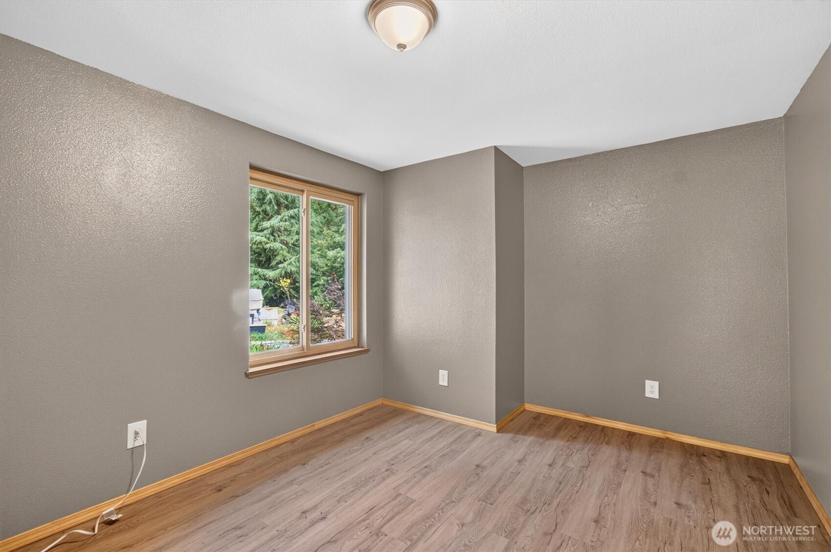 185 Westside Highway Property Photo 28