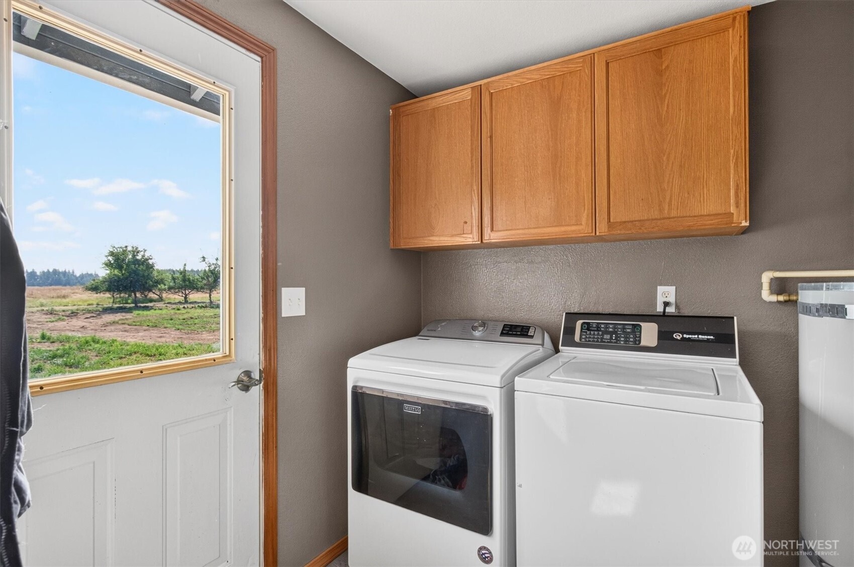 185 Westside Highway Property Photo 34