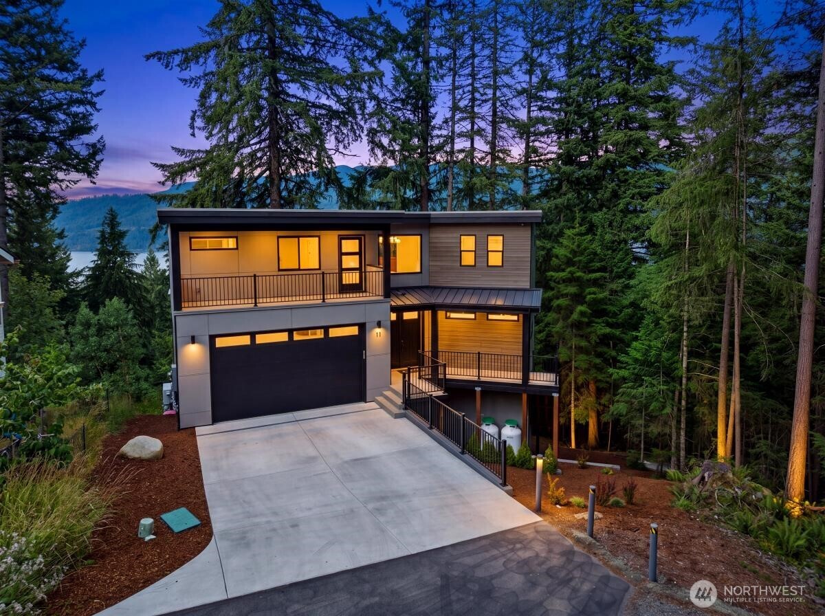 11 Oval Court Property Photo 1