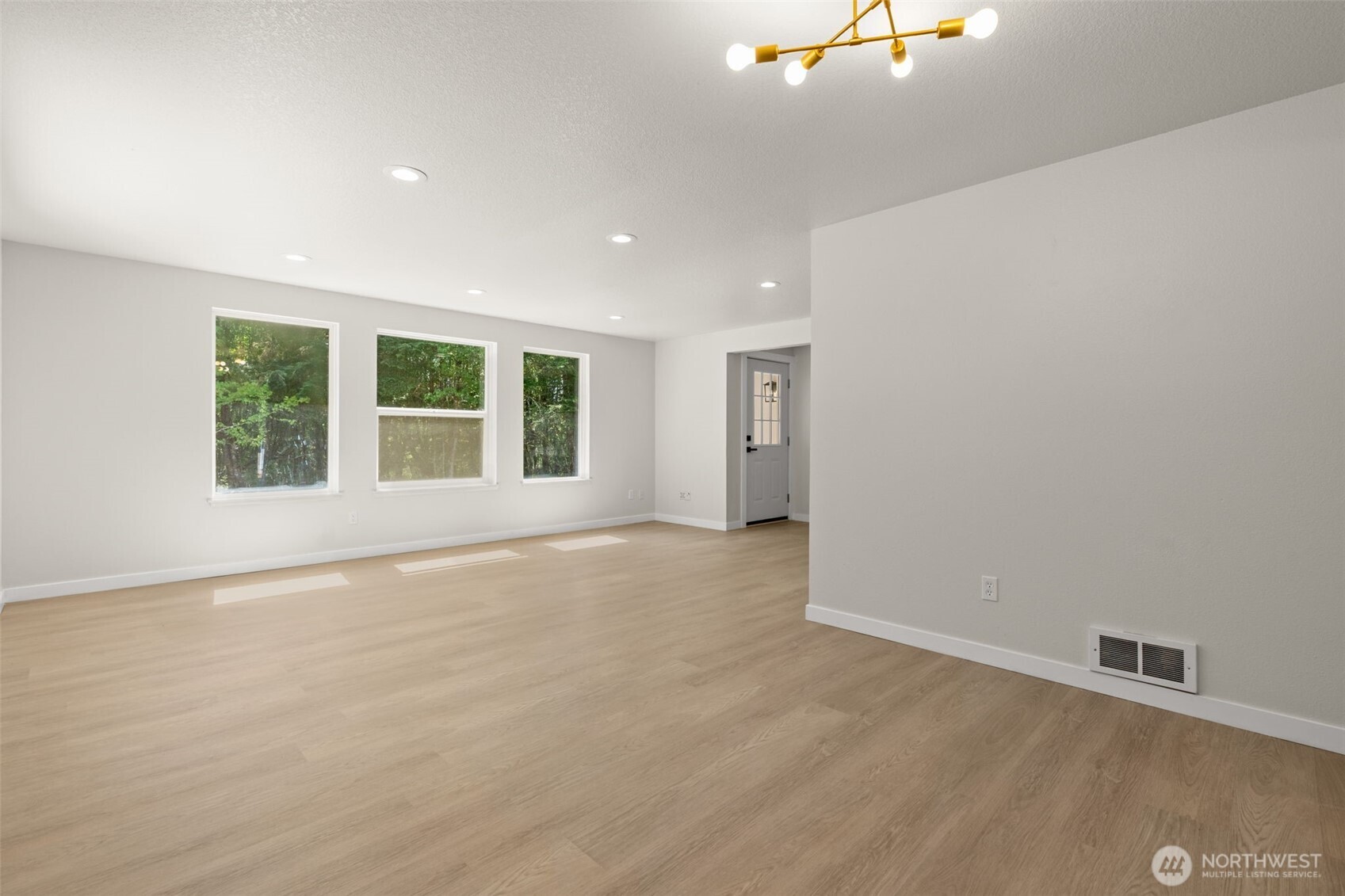 122 Northview Drive Property Photo 8