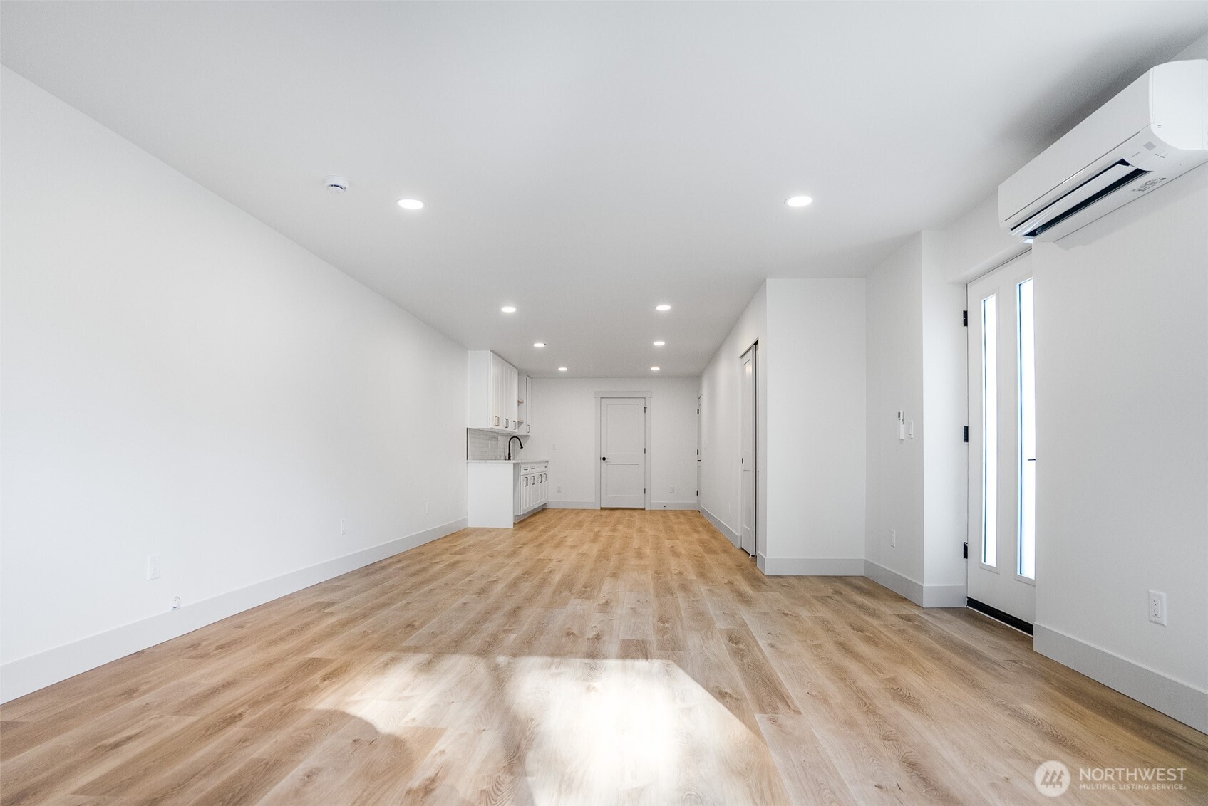11647 Beacon Avenue Property Photo 23