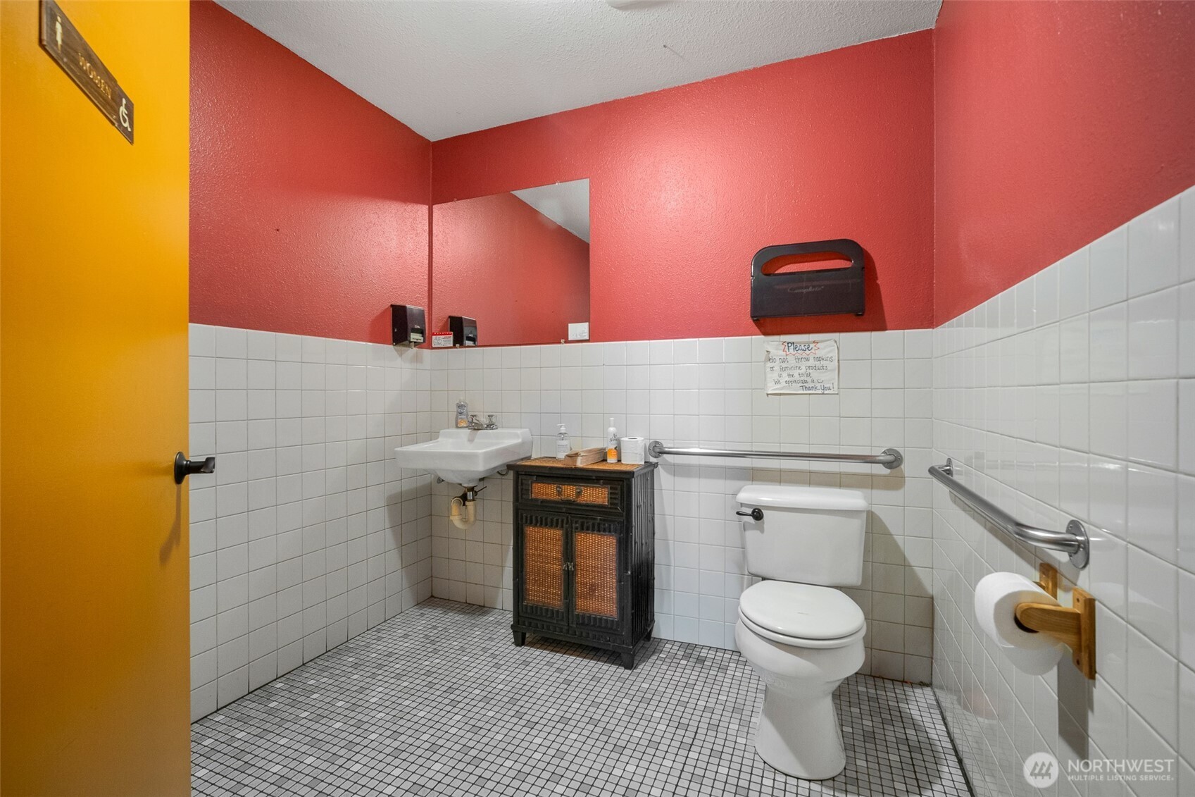 111 N Samish Way Property Photo 21