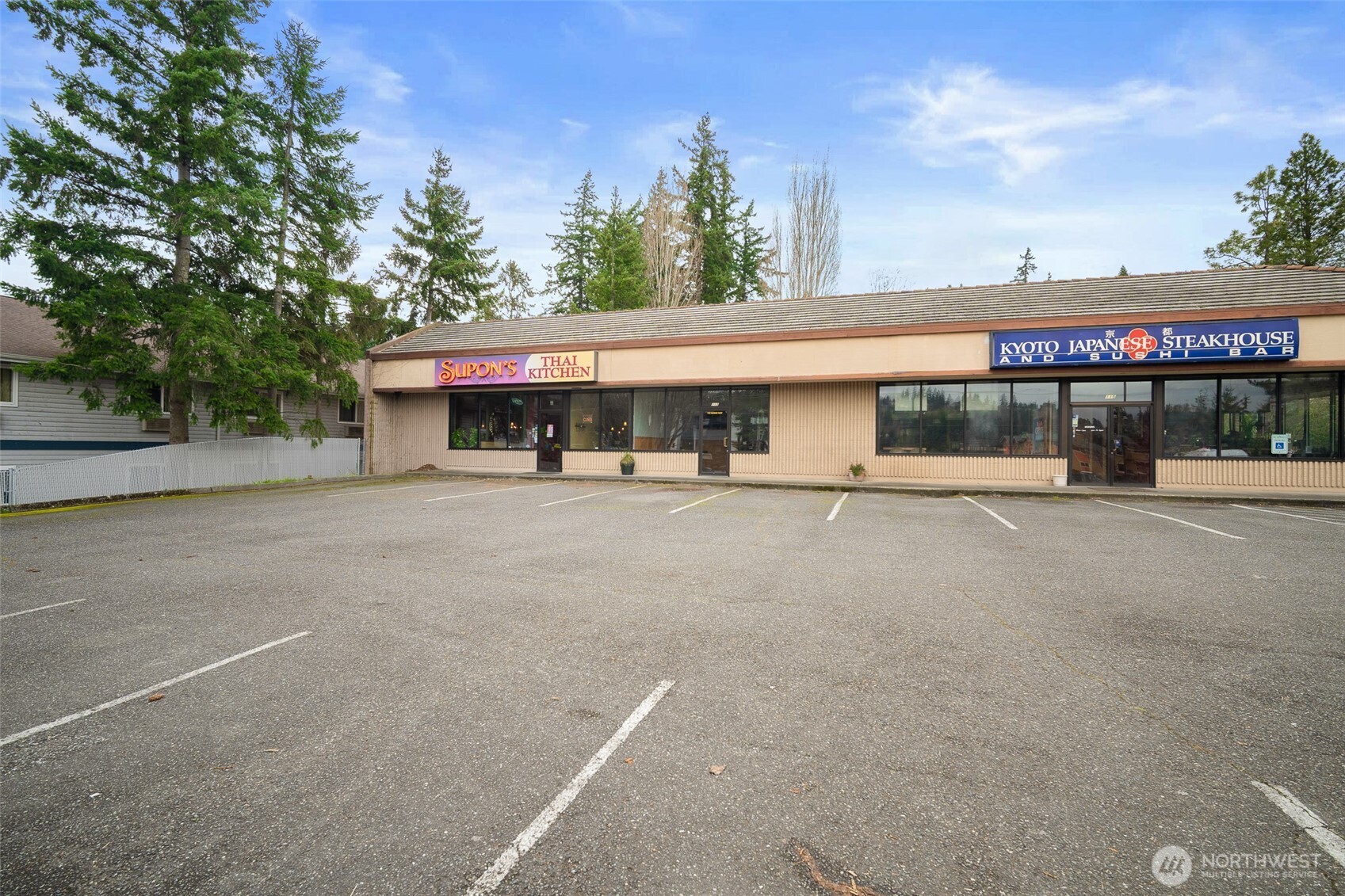 111 N Samish Way Property Photo 28