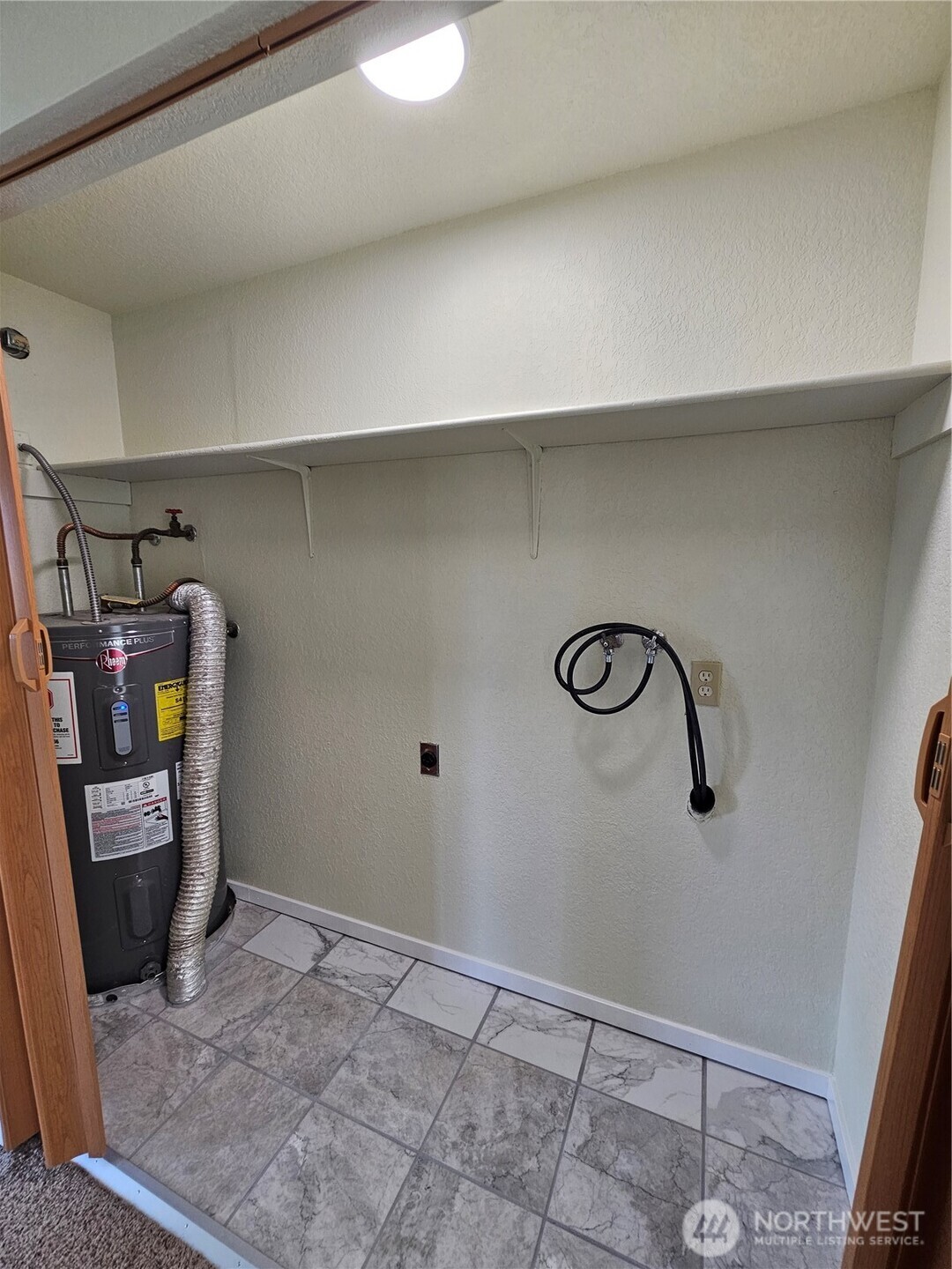 744 Berne Lane Property Photo 9
