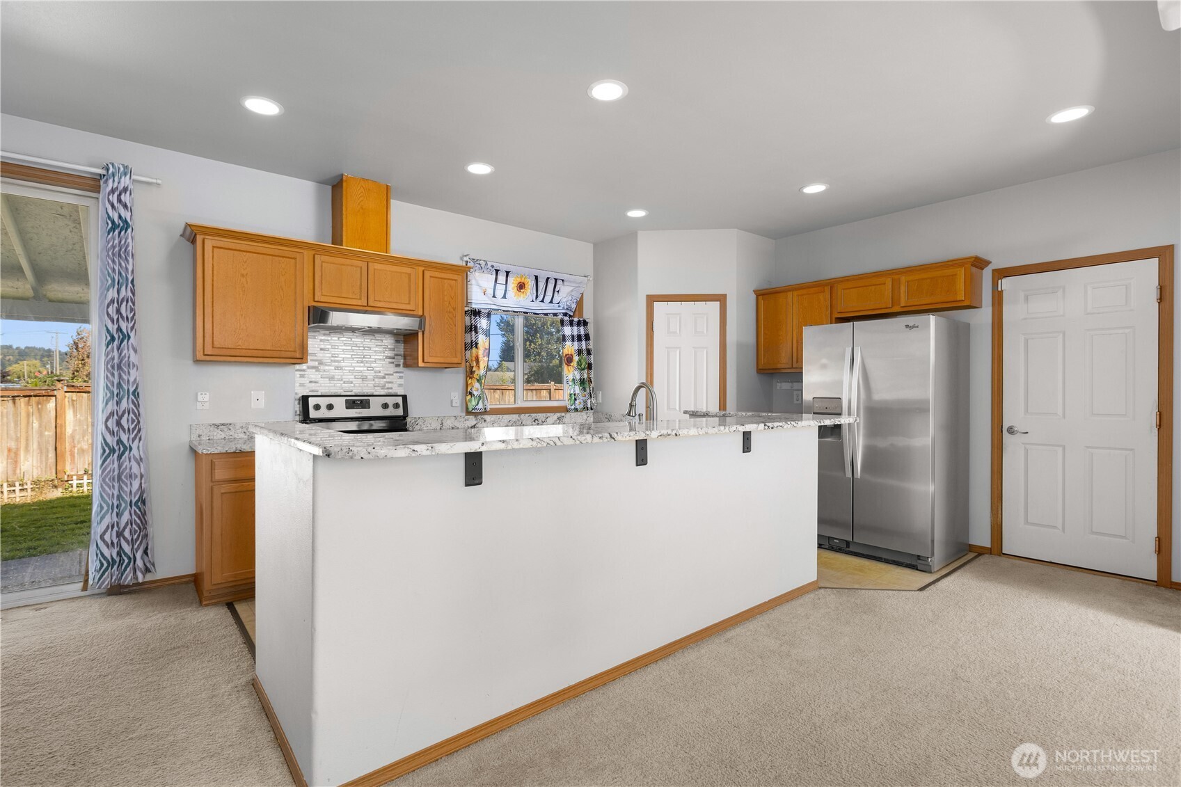 125 6th Avenue Property Photo 10