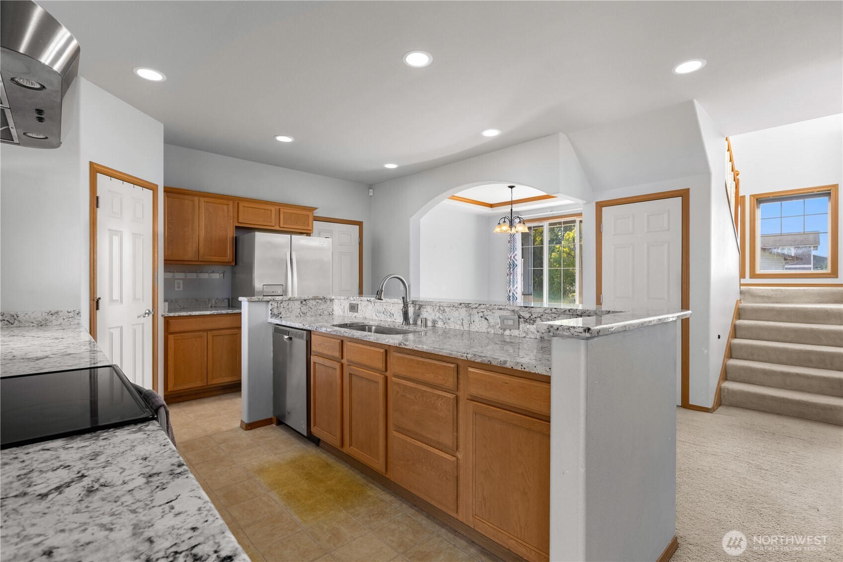 125 6th Avenue Property Photo 11
