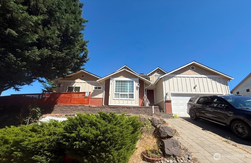 4012 122nd Avenue Property Photo 1