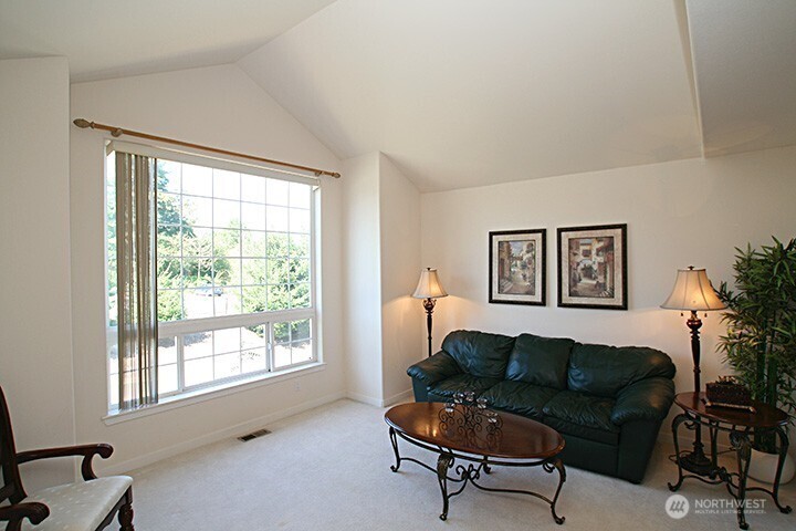 4012 122nd Avenue Property Photo 5