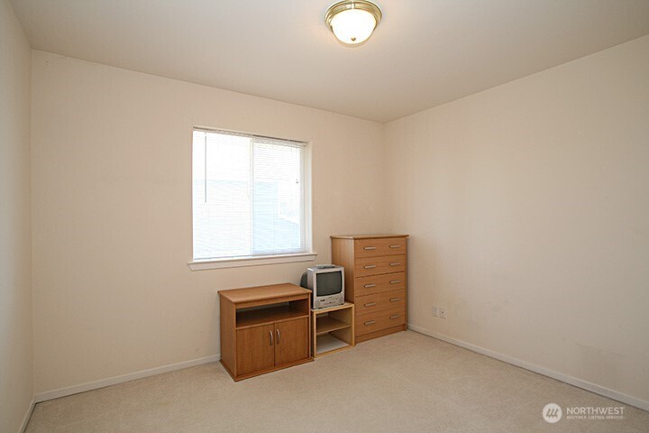 4012 122nd Avenue Property Photo 8