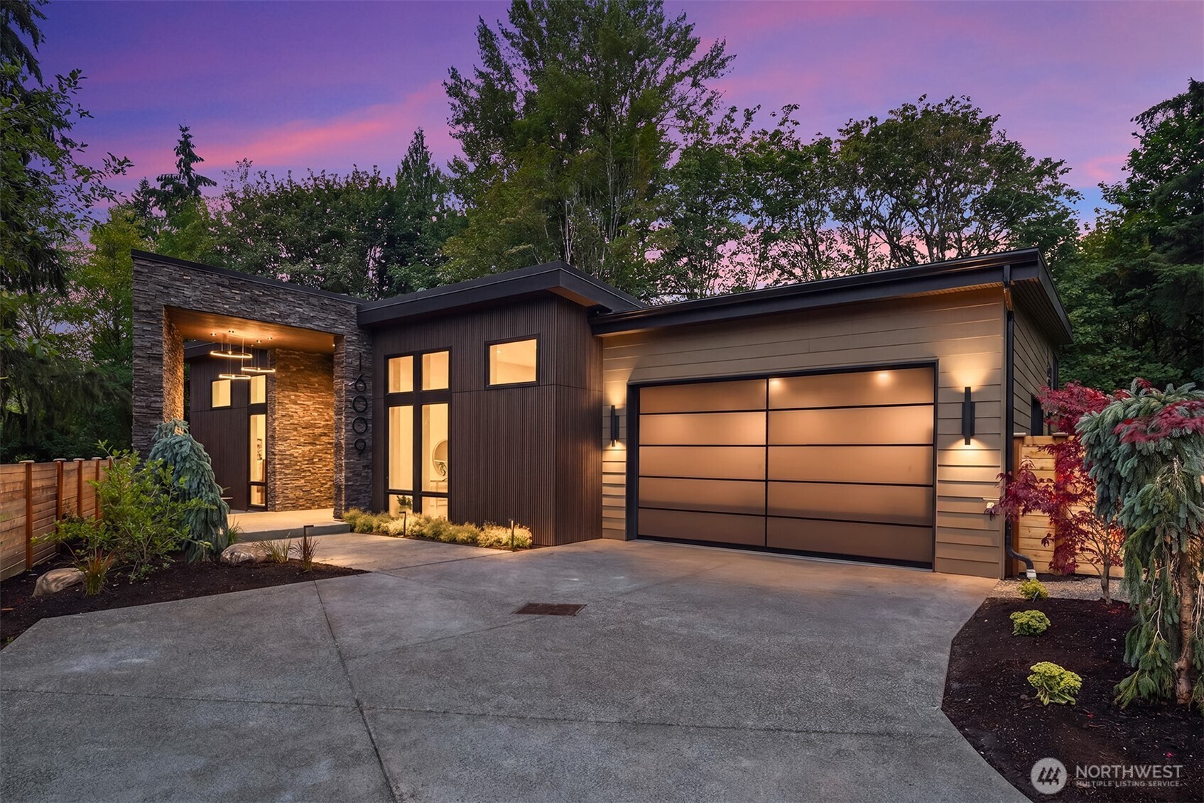 16009 147th Place Property Photo 1