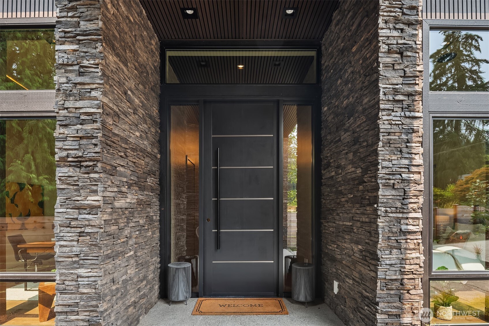 16009 147th Place Property Photo 3