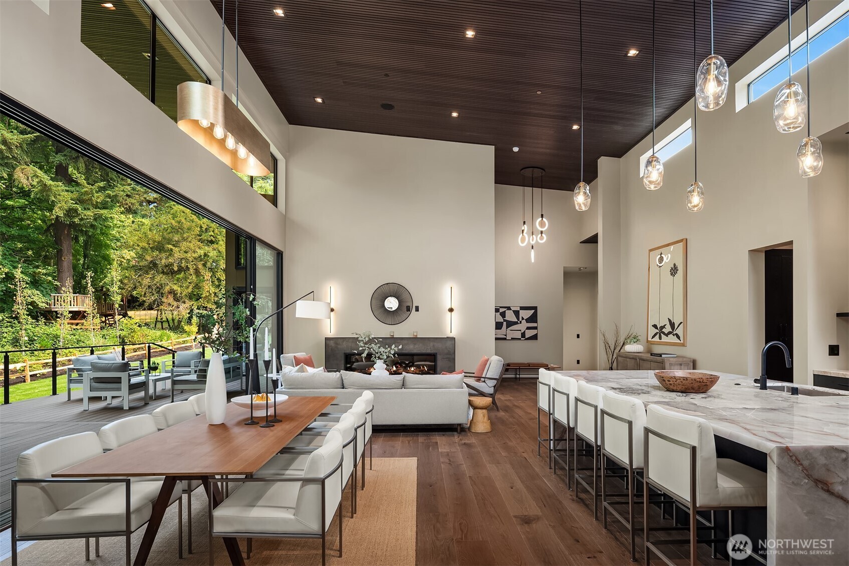 16009 147th Place Property Photo 14