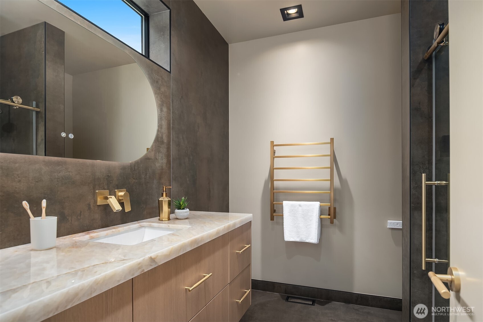 16009 147th Place Property Photo 28