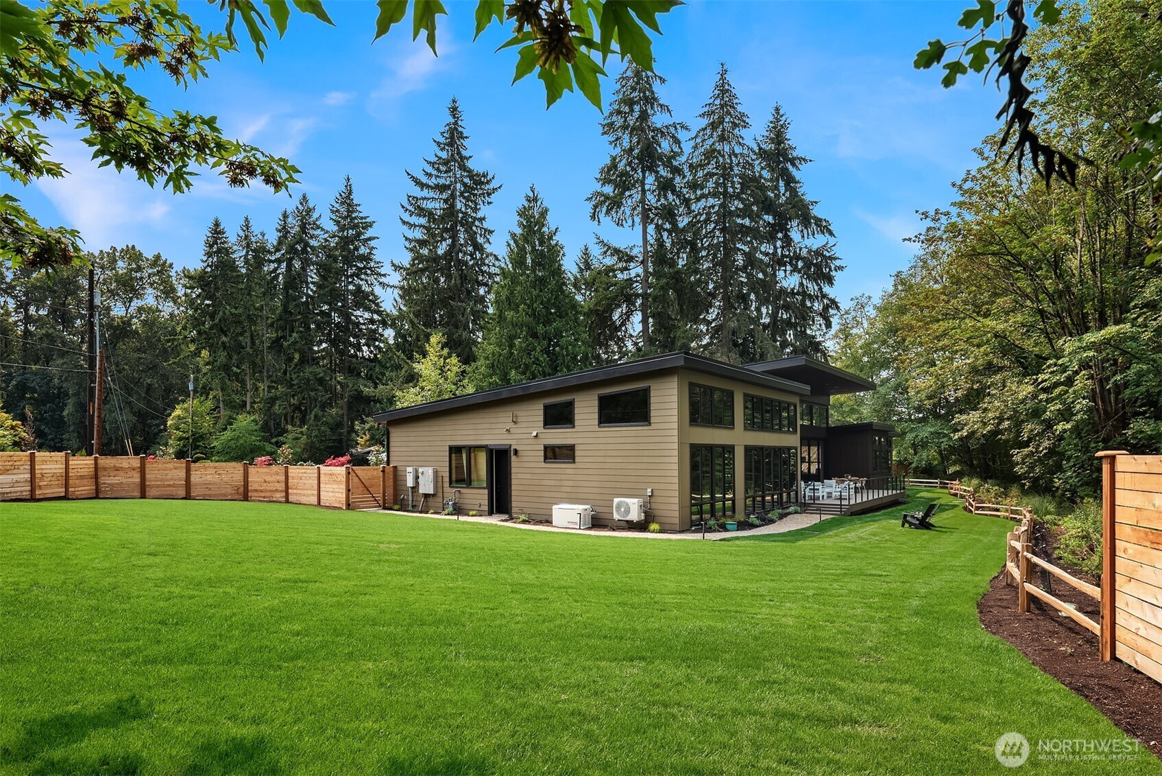 16009 147th Place Property Photo 31