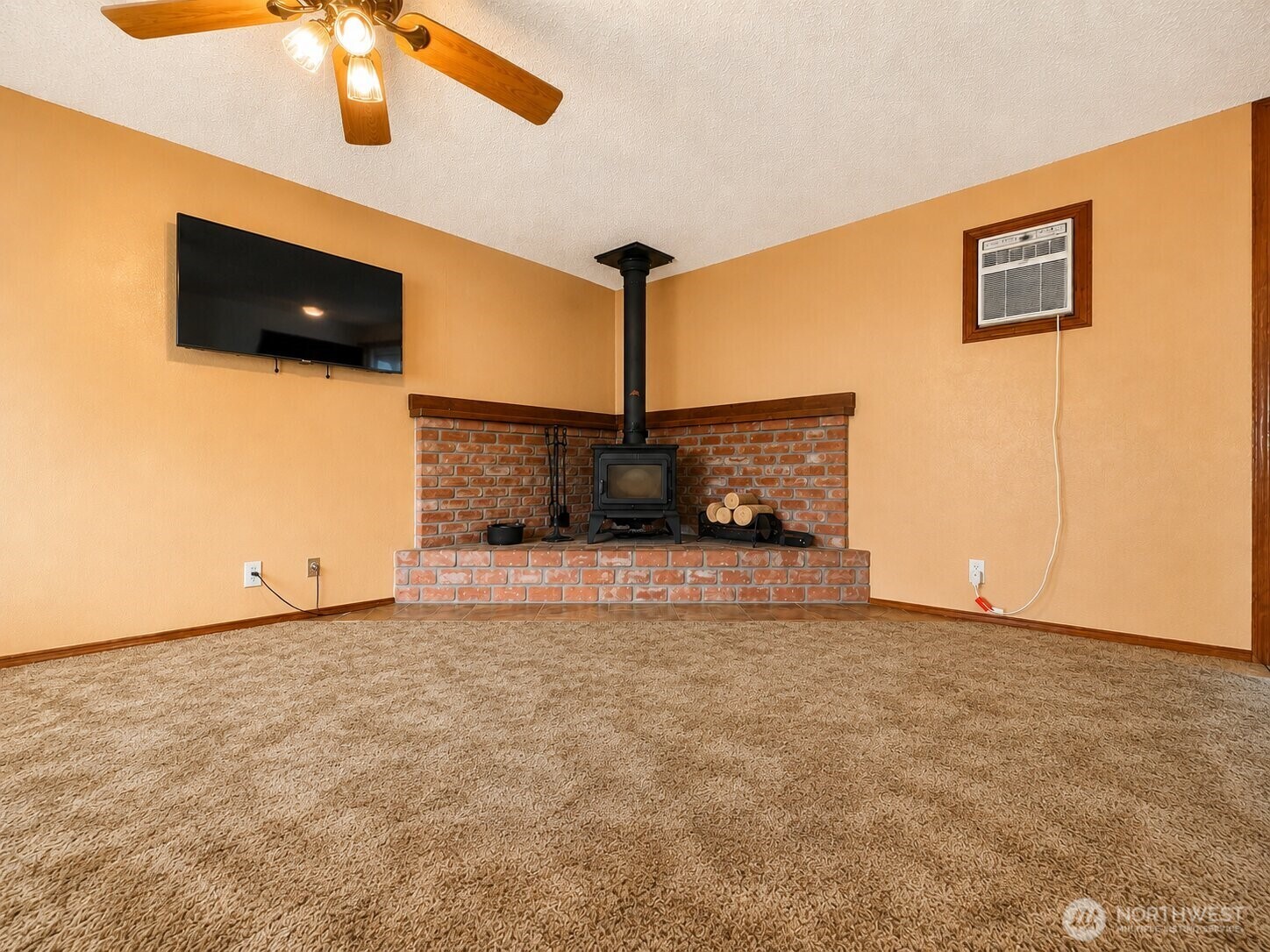 530 Cascade Street Property Photo 8