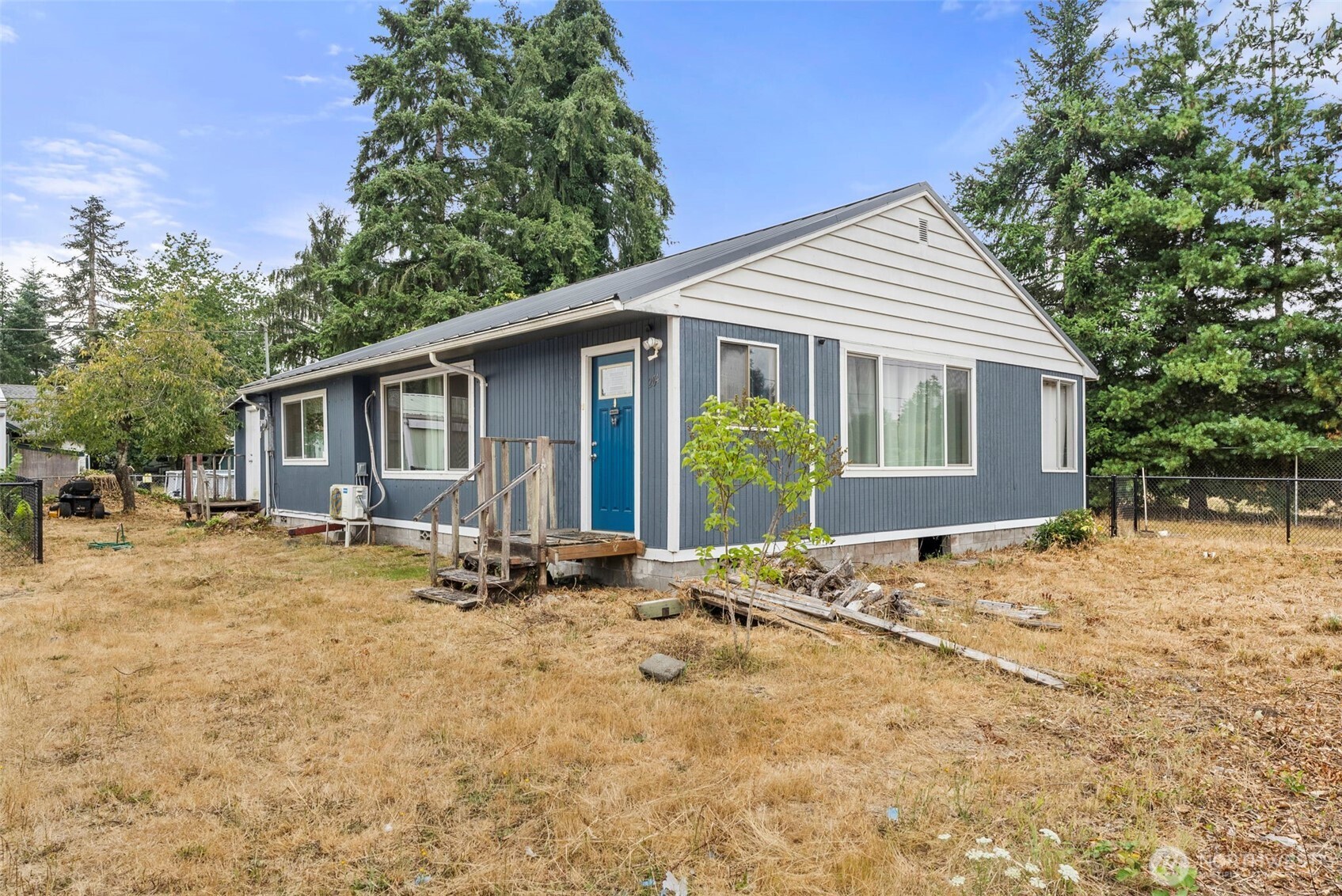 204 E Eagle Street Property Photo 4
