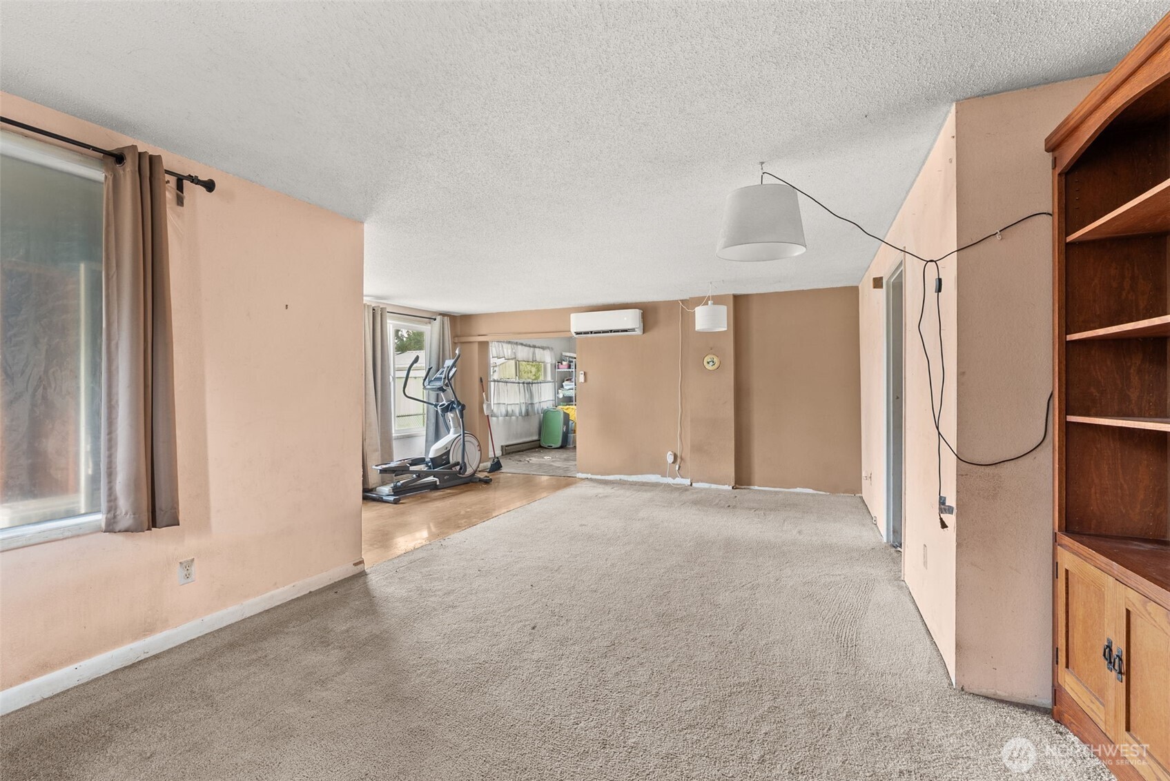 204 E Eagle Street Property Photo 7
