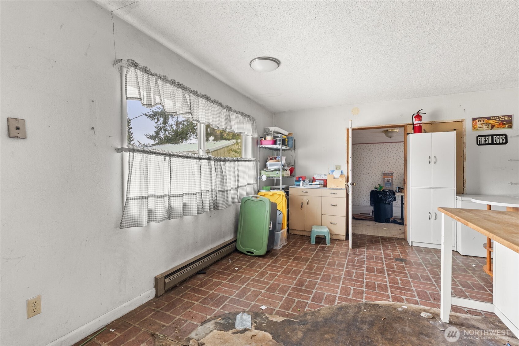 204 E Eagle Street Property Photo 10