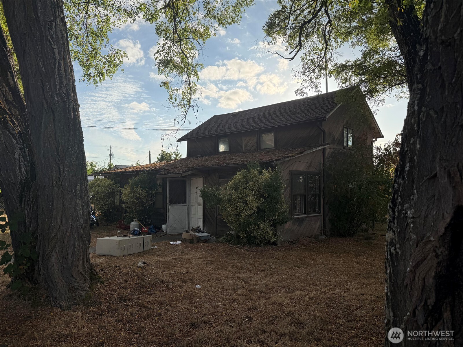 303 Peterson Street Property Photo 7