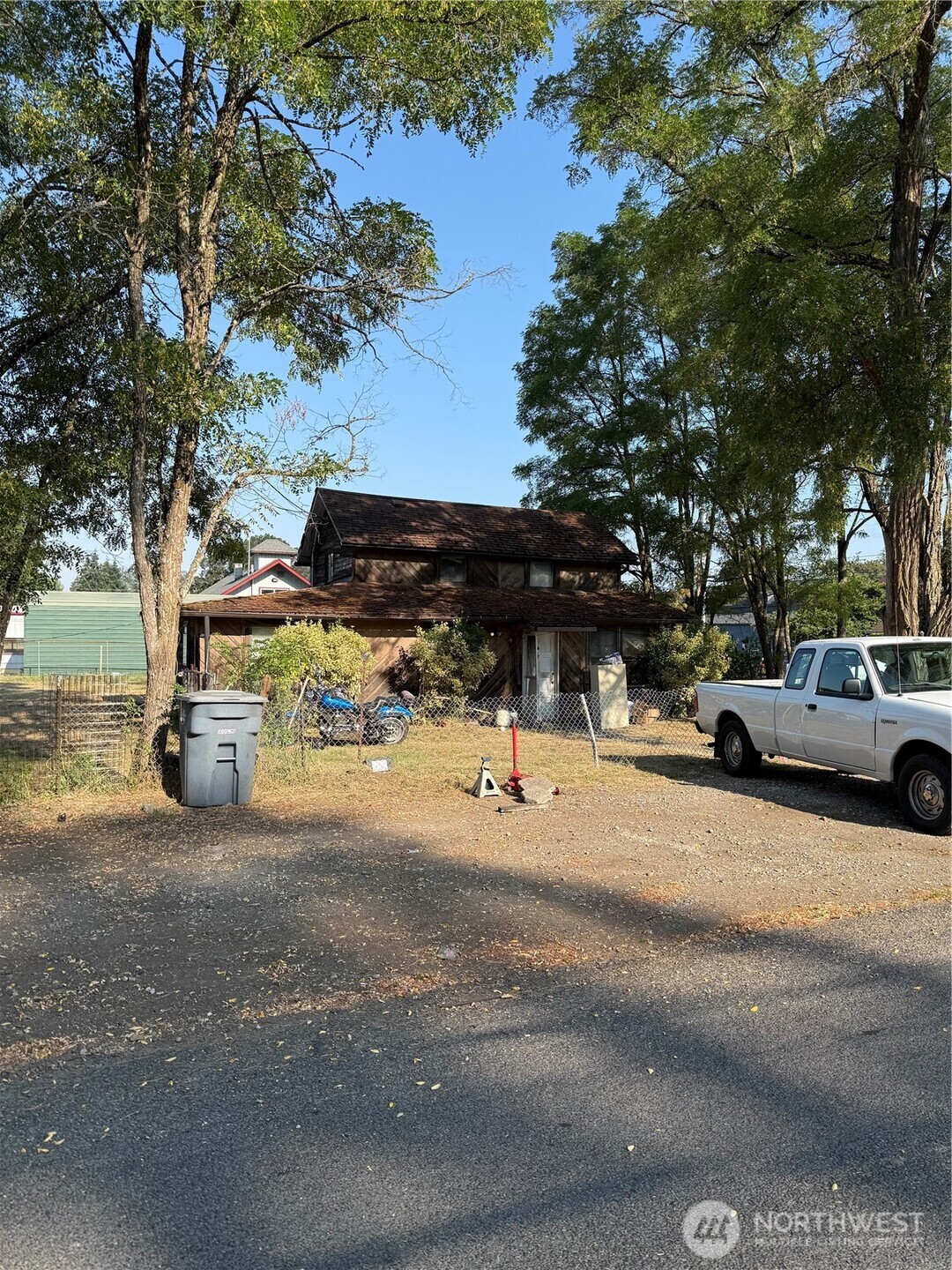 303 Peterson Street Property Photo 13