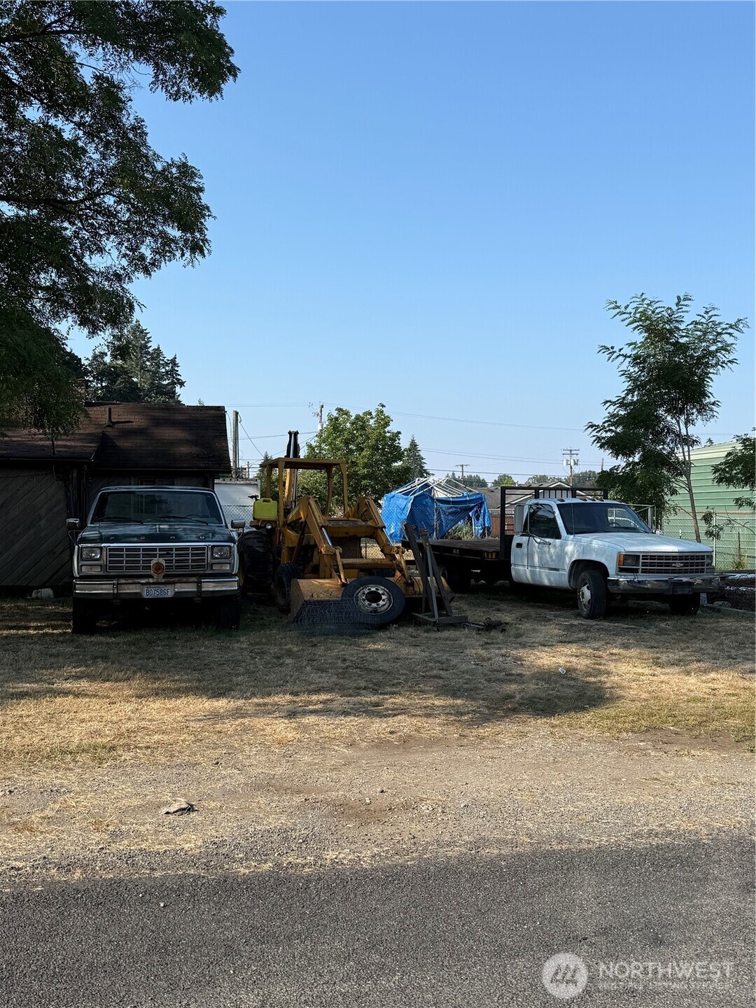 303 Peterson Street Property Photo 14