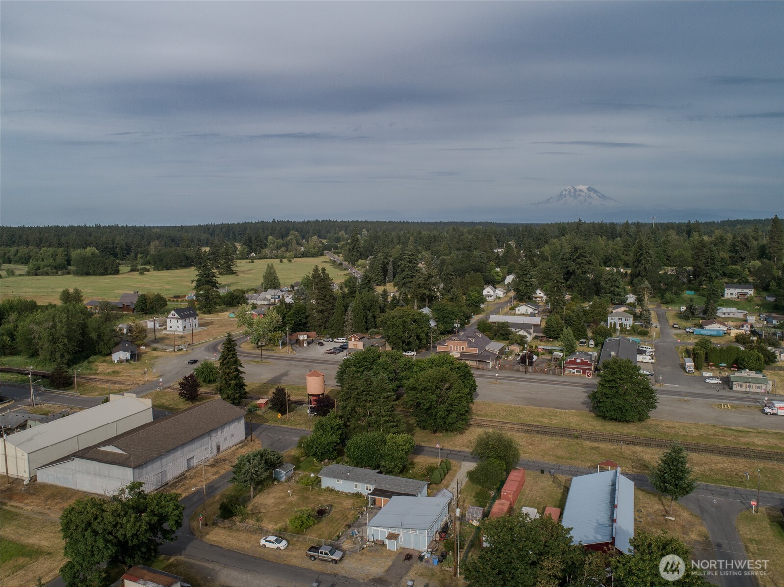 303 Peterson Street Property Photo 18