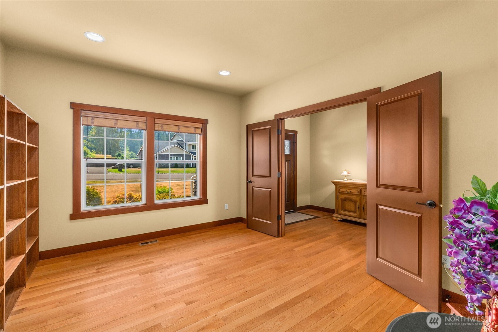 8634 Fox Ridge Lane Property Photo 3