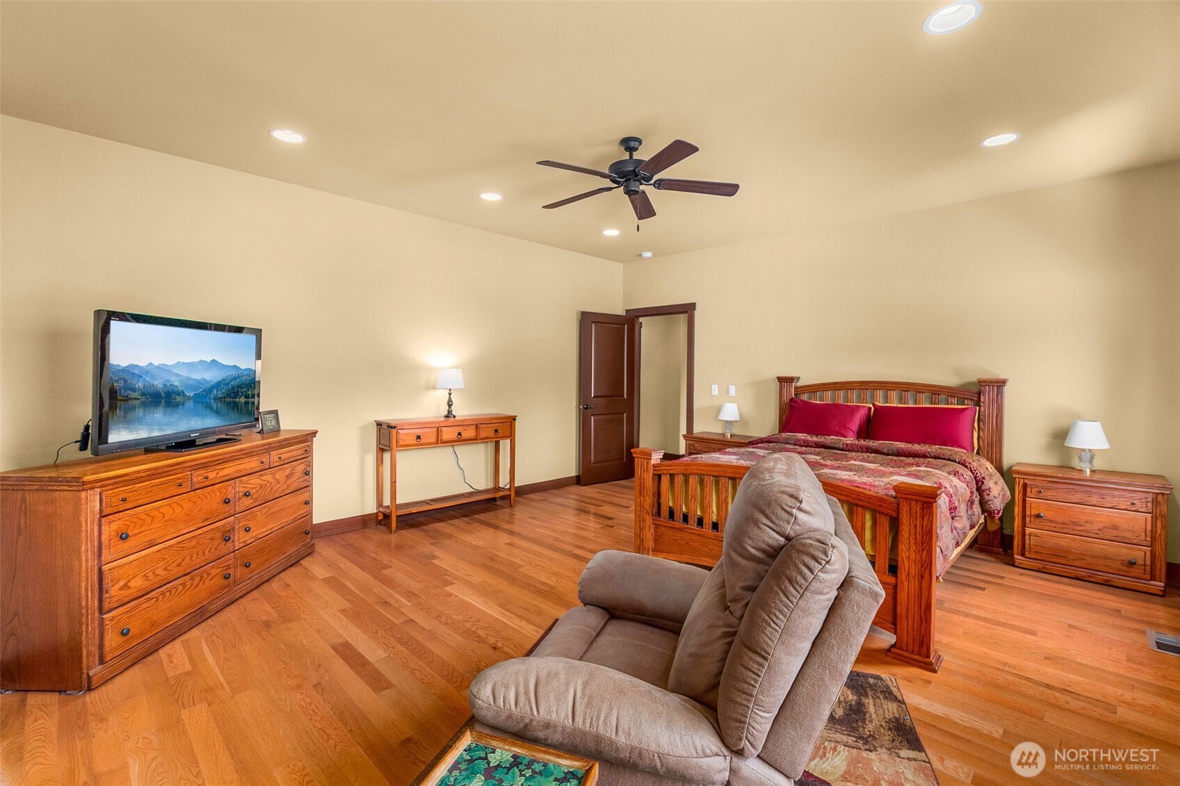 8634 Fox Ridge Lane Property Photo 16